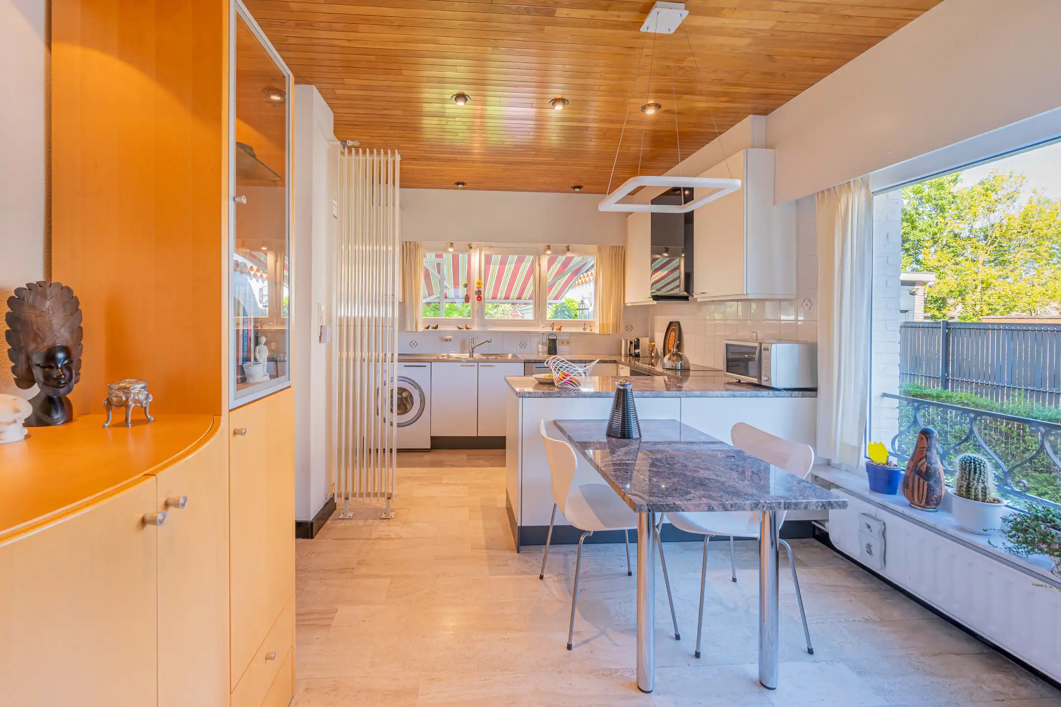 Charmante villa met 4 slaapkamers romantische tuin en garage foto 12