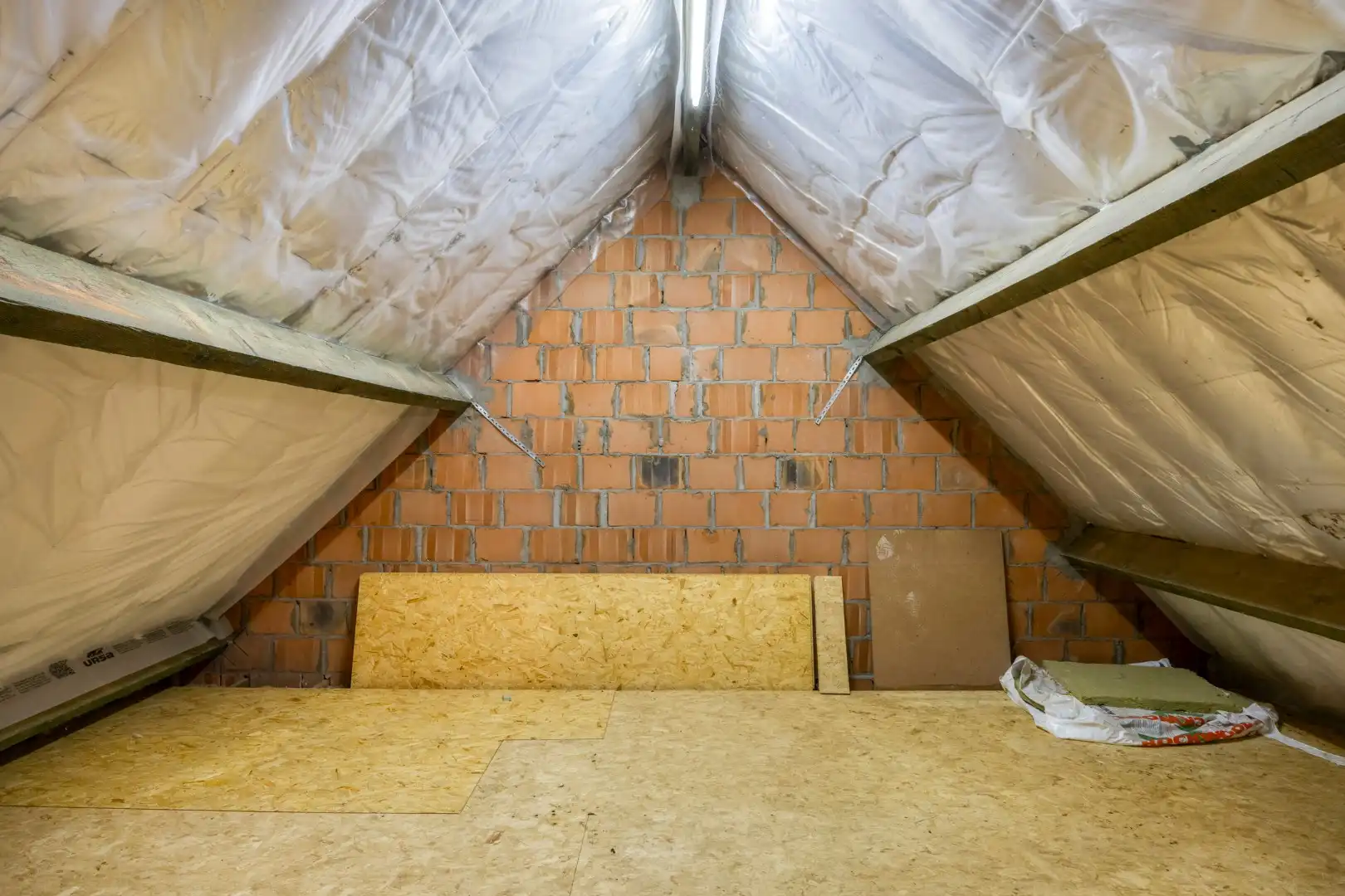 Villa met bureau,  5 slaapkamers, 2 badkamers en ruime tuin in Bierbeek! - EPC 172 kWh/m² - bewoonbare opp. 242 m² foto 26