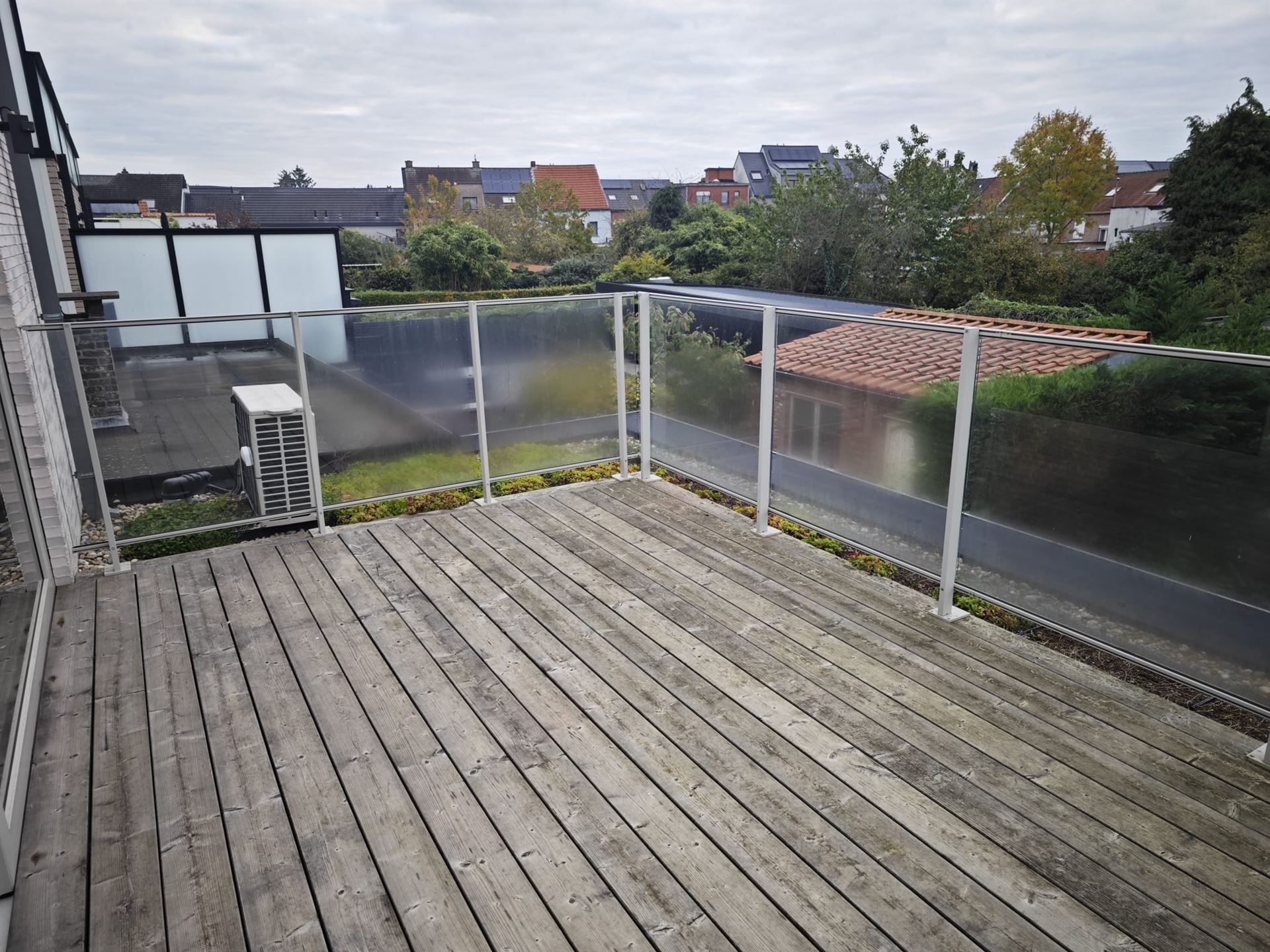 Appartement 1ste verdieping, 3 slaapkamers, ruim terras foto 9