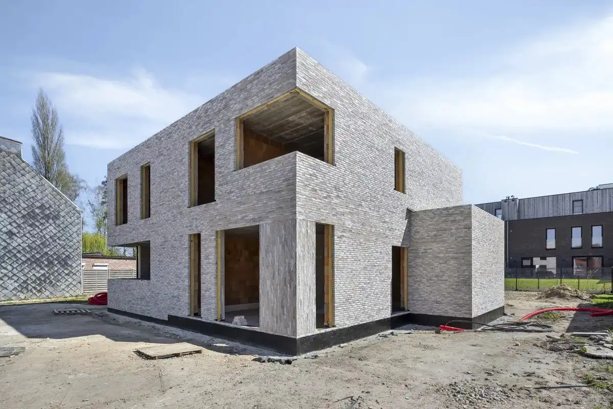 MODERNE AFGEWERKTE NIEUWBOUWWONING MET 3 SLPK'S IN HASSELT foto 3