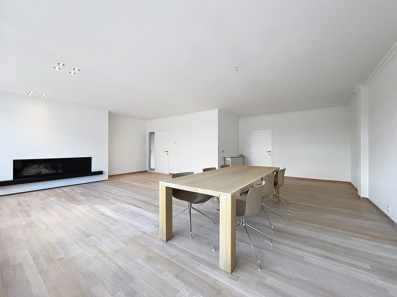 Rustig gelegen LICHTRIJK 3 SLPK appartement (157m²) nabij centrum en station Roeselare. foto 7