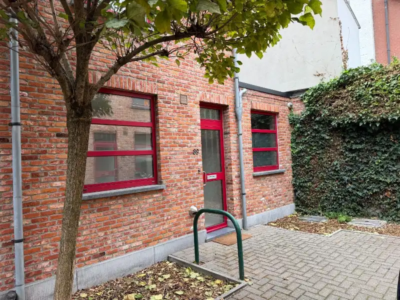 GEZELLIGE BELUIKWONING MET 3 SLAAPKAMERS EN INPANDIG TERRAS foto 2