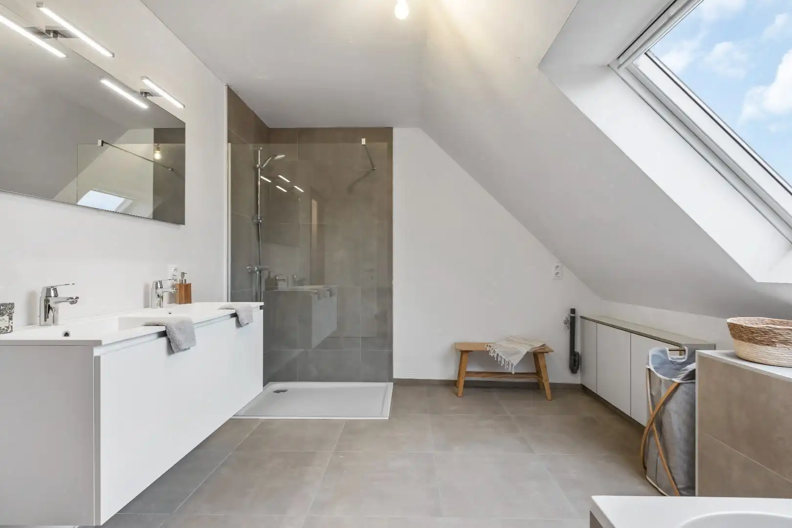 Duplex nieuwbouwappartement met 2 slaapkamers te Beselare foto 15