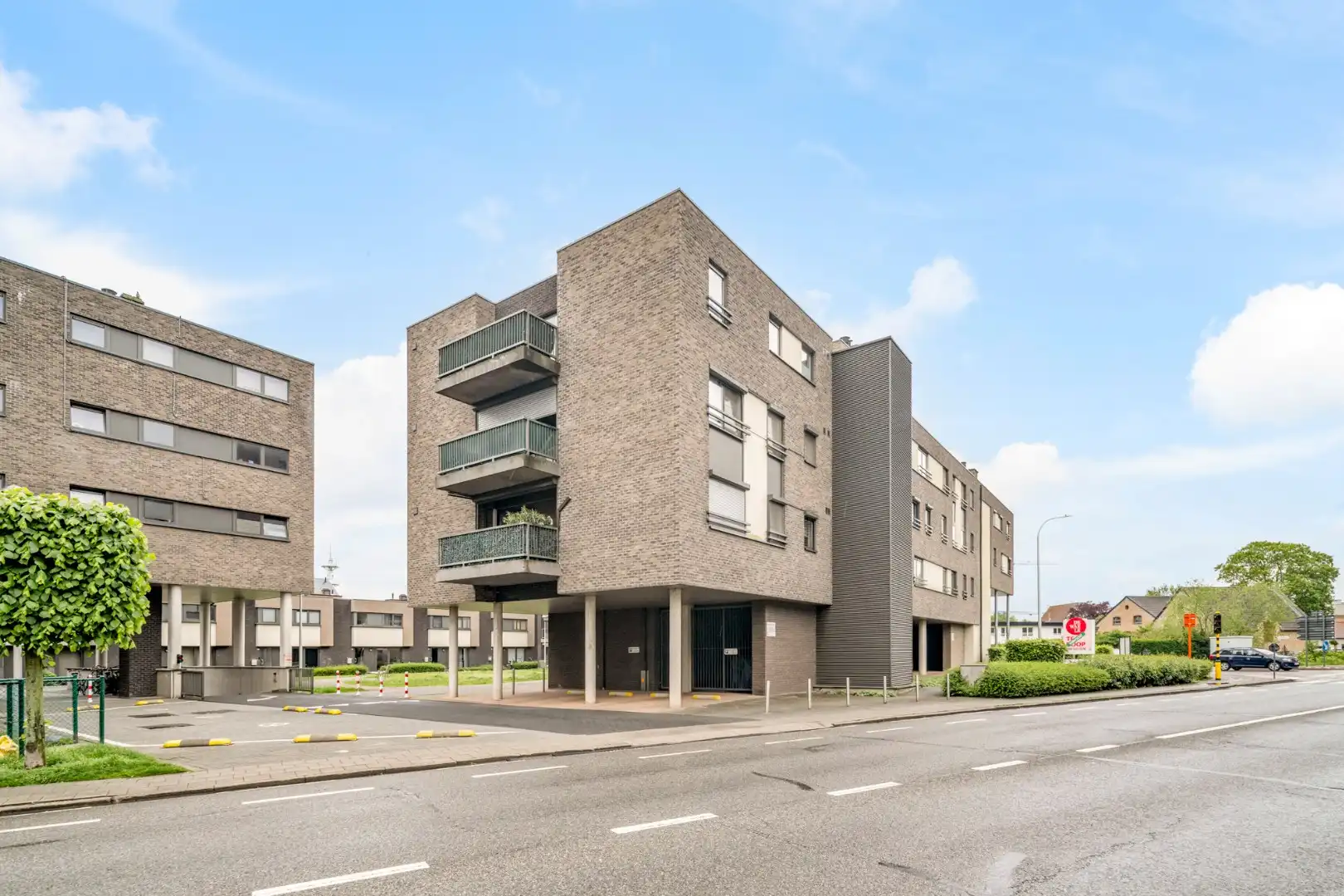 Comfortabel appartement met 1 slaapkamer, terras en autostandplaats nabij het centrum van Maaseik! foto 16