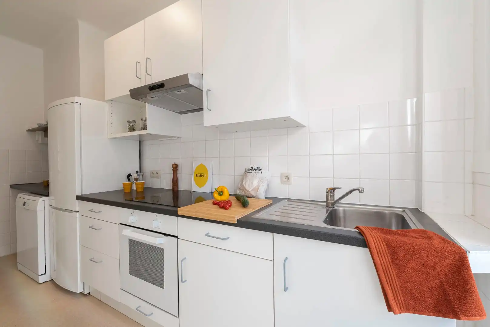 Ruim en charmant 2 slaapkamer appartement in het hartje van de stad.  foto 7