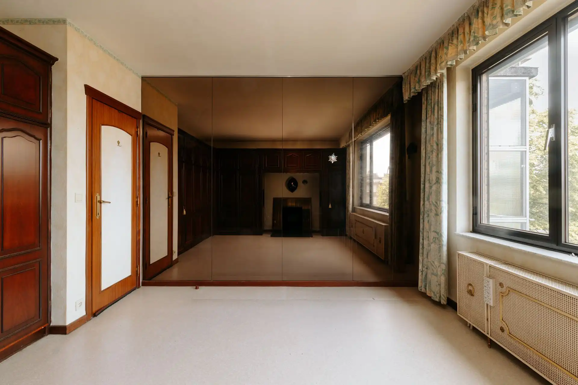 Tweeslaapkamer appartement met twee terrassen en garage foto 13