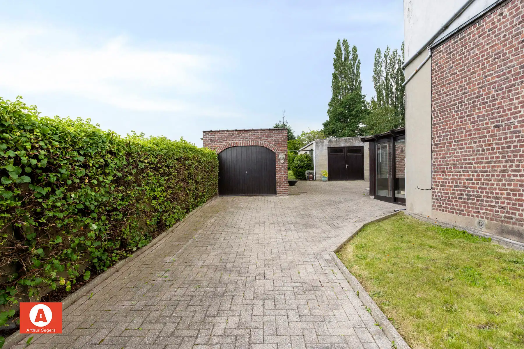 Te renoveren woning met werkhuis en ruime tuin foto 21