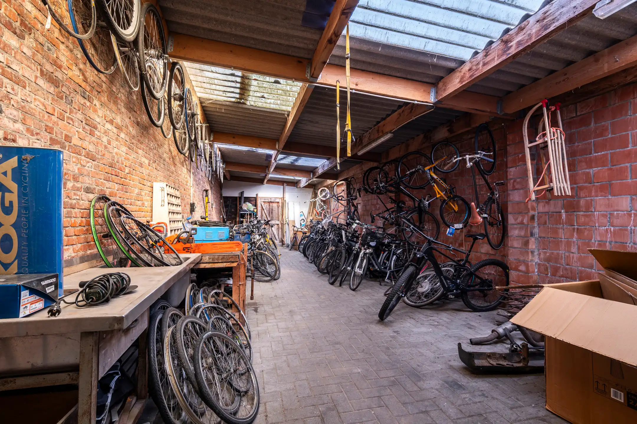 Handelswoning in centrum Weelde op 1.090 m² grond foto 18