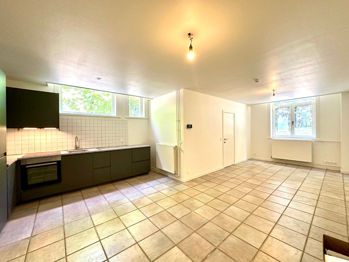 Gerenoveerd gelijkvloers appartement foto 4