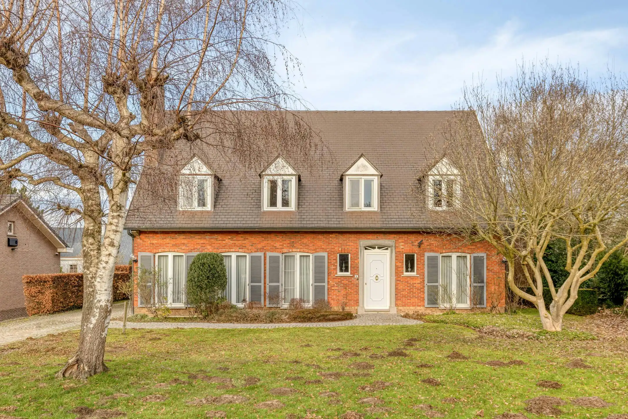 Hoofdfoto van de publicatie: Landelijke villa in doodlopende wijk te Winksele