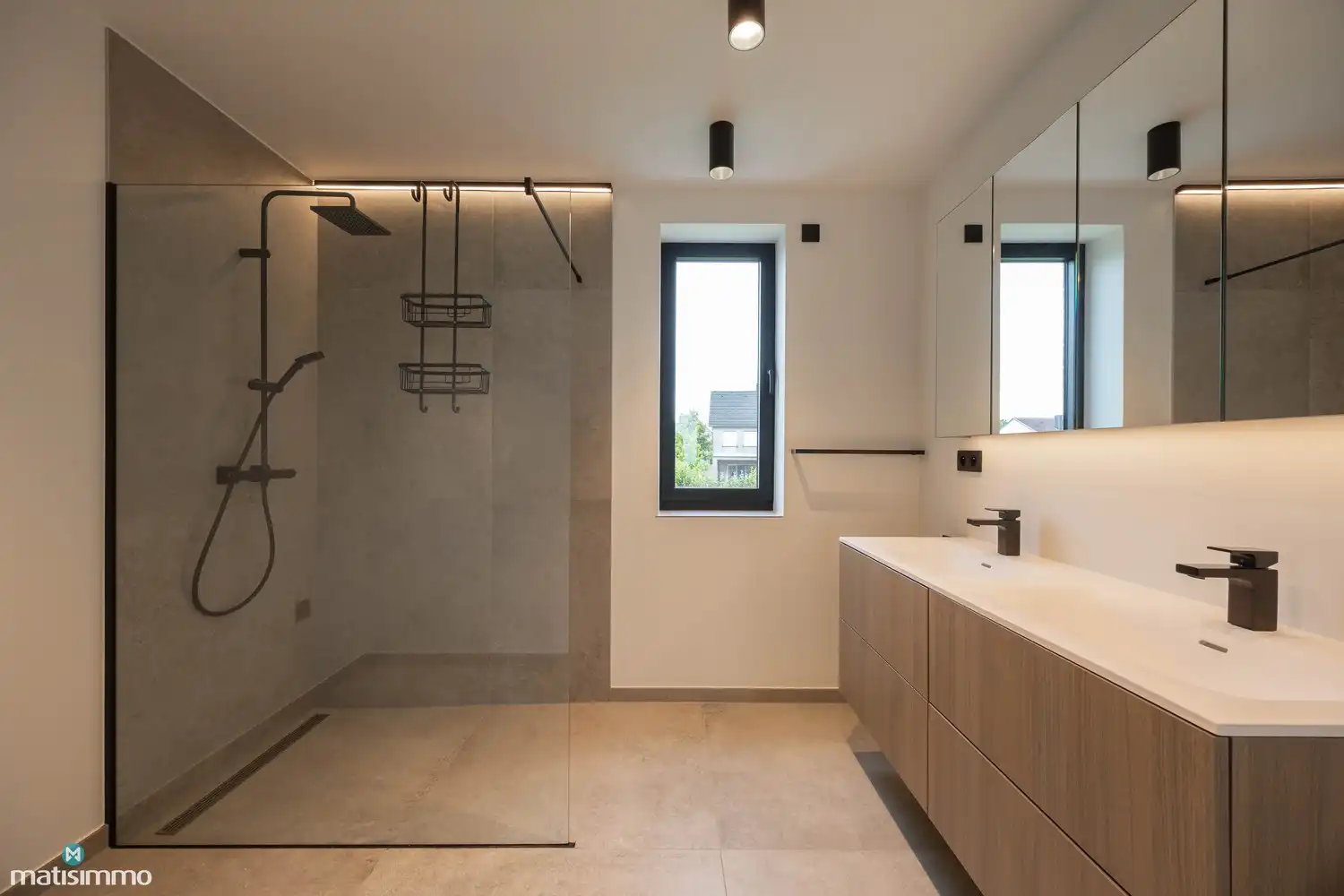 HOOGWAARDIG AFGEWERKTE NIEUWBOUWWONING MET DRIE SLAAPKAMERS EN TUIN (INCLUSIEF TUINONDERHOUD) TE RIEMST foto 14