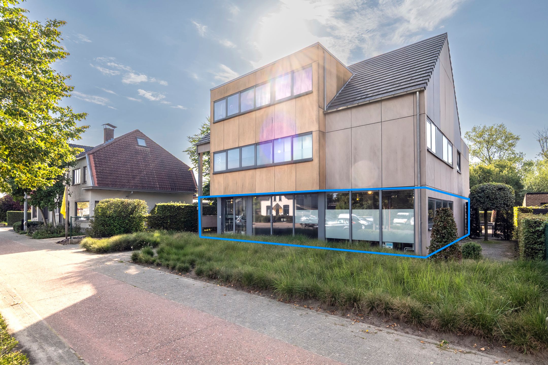 Handelspand op topligging met hoge passage en zichtbaarheid foto 23