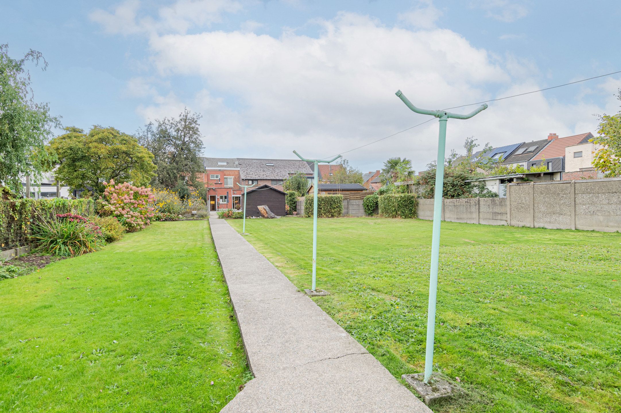 Gezellige woning met grote tuin en garage op toplocatie  foto 19