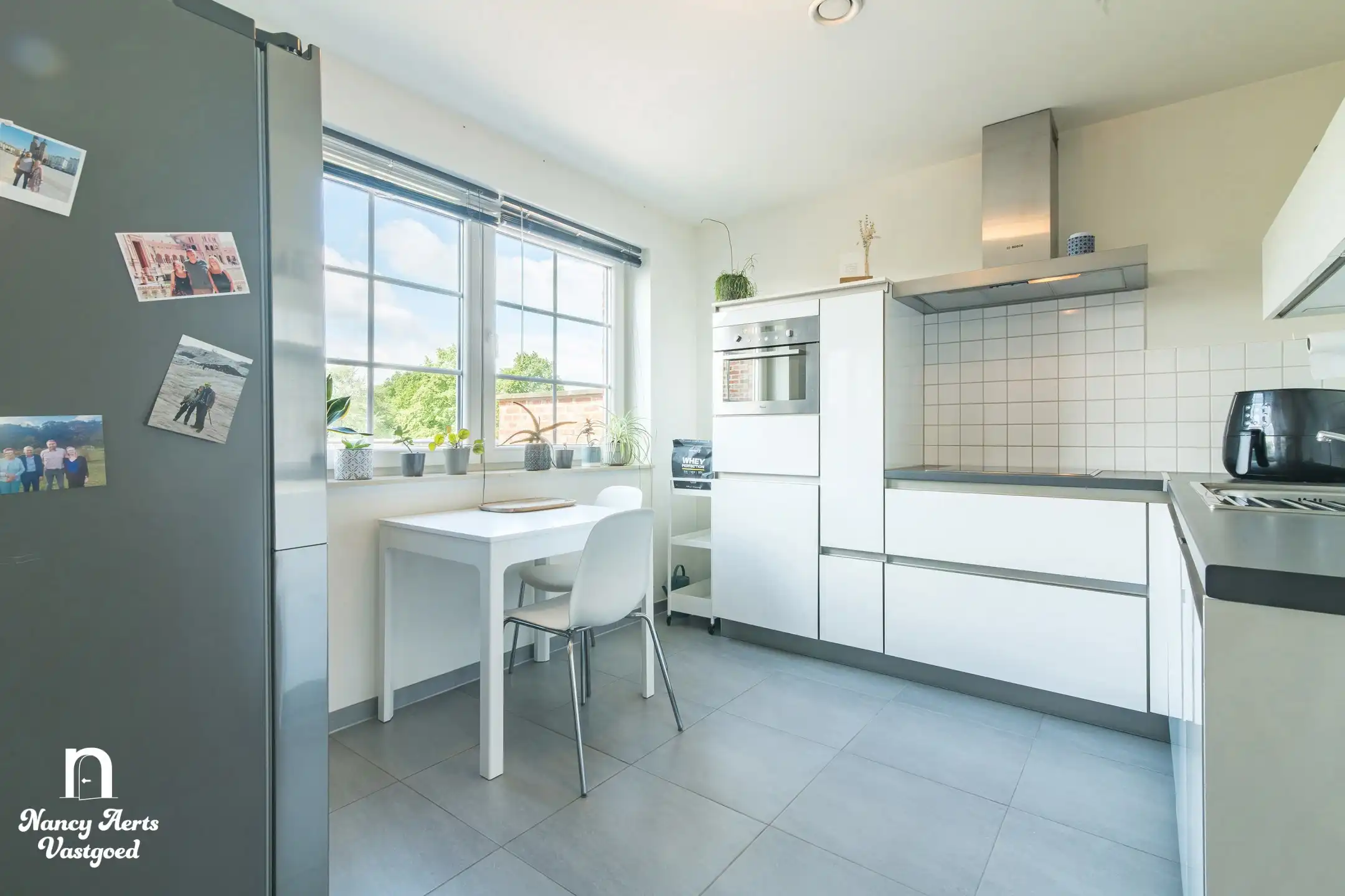 Instapklaar duplex-appartement met terras en 2 parkings foto 12