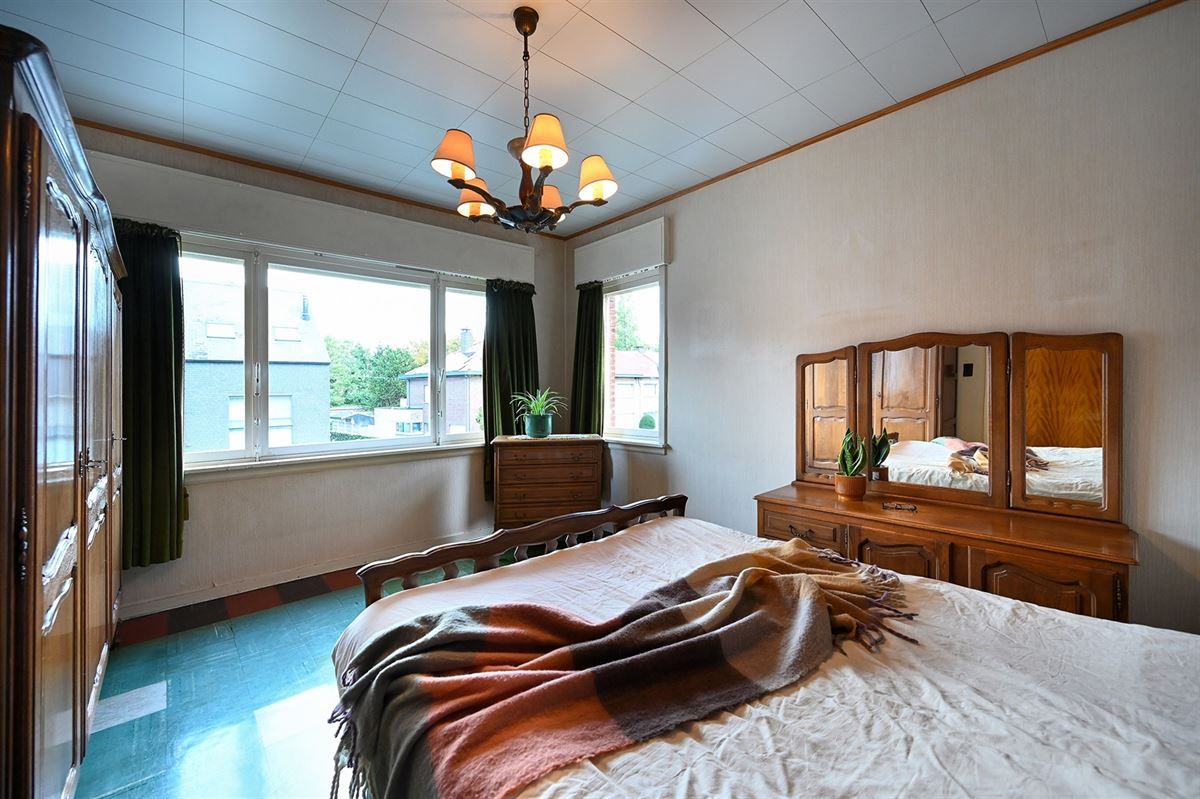 Te renoveren halfopen woning met potentieel foto 19