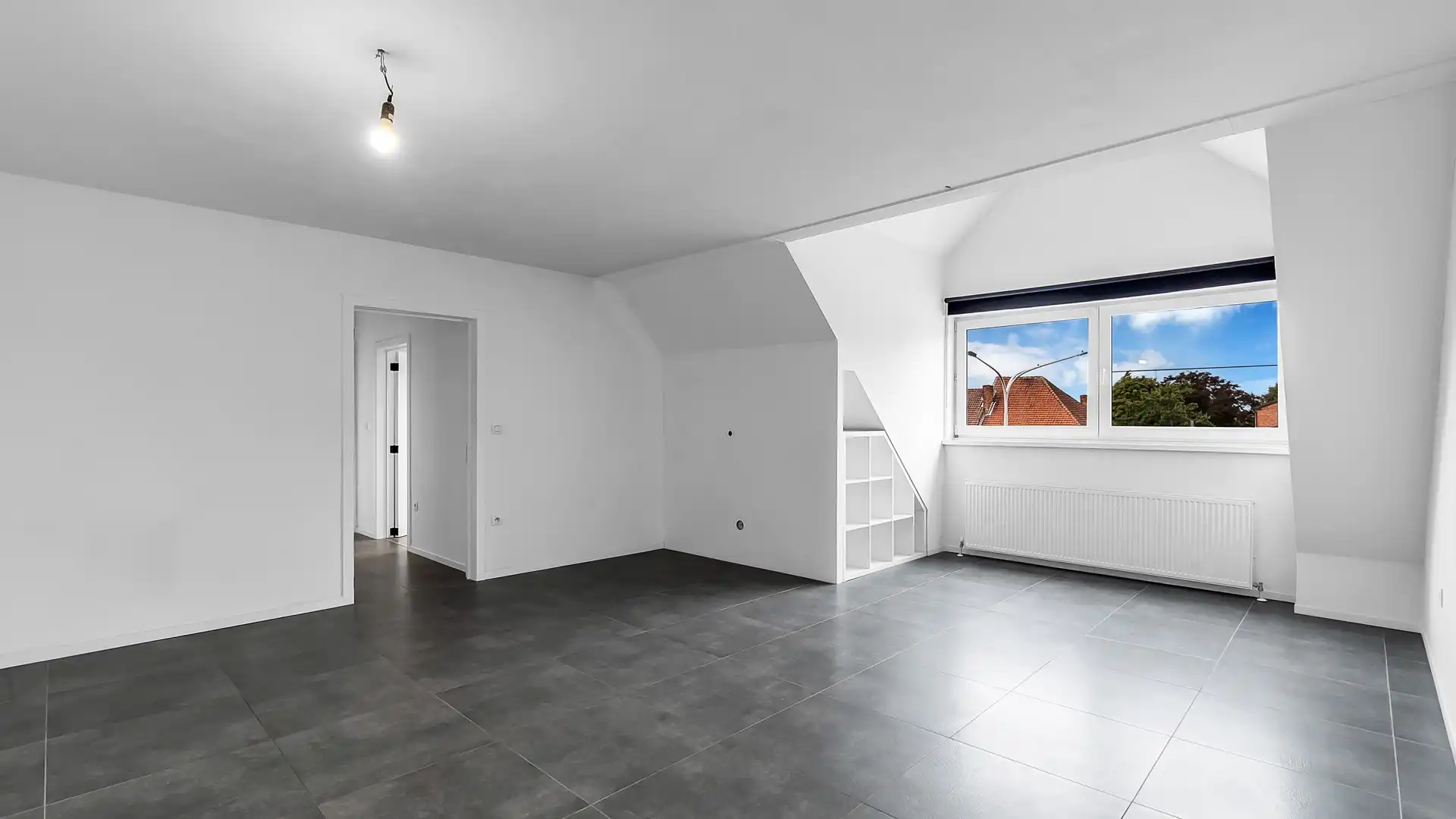 Ruim en instapklaar appartement met 2 slpkrs in Genk foto 2
