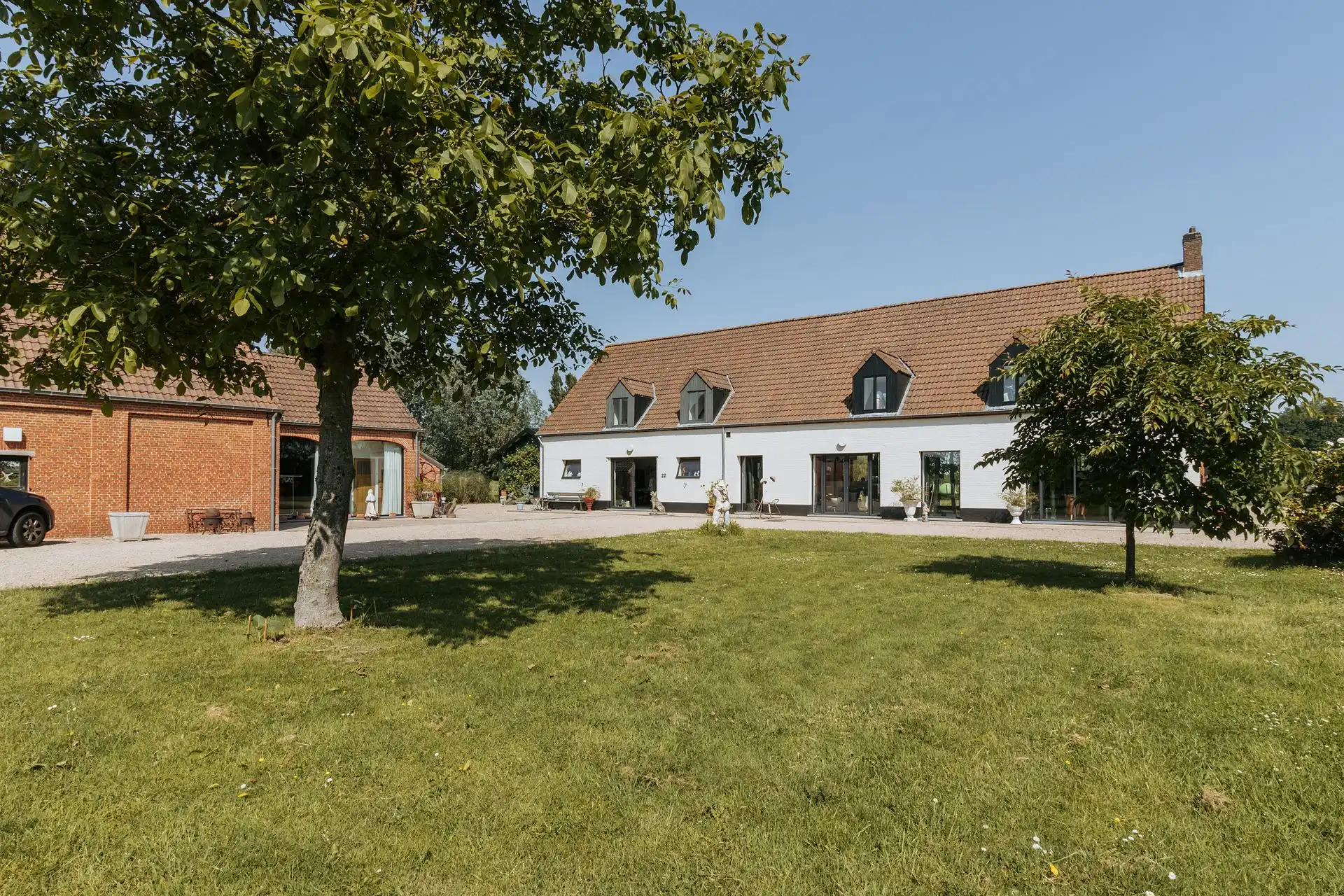 Uniek landgoed met hoeve, atelier, gastenverblijf en stallen foto 15