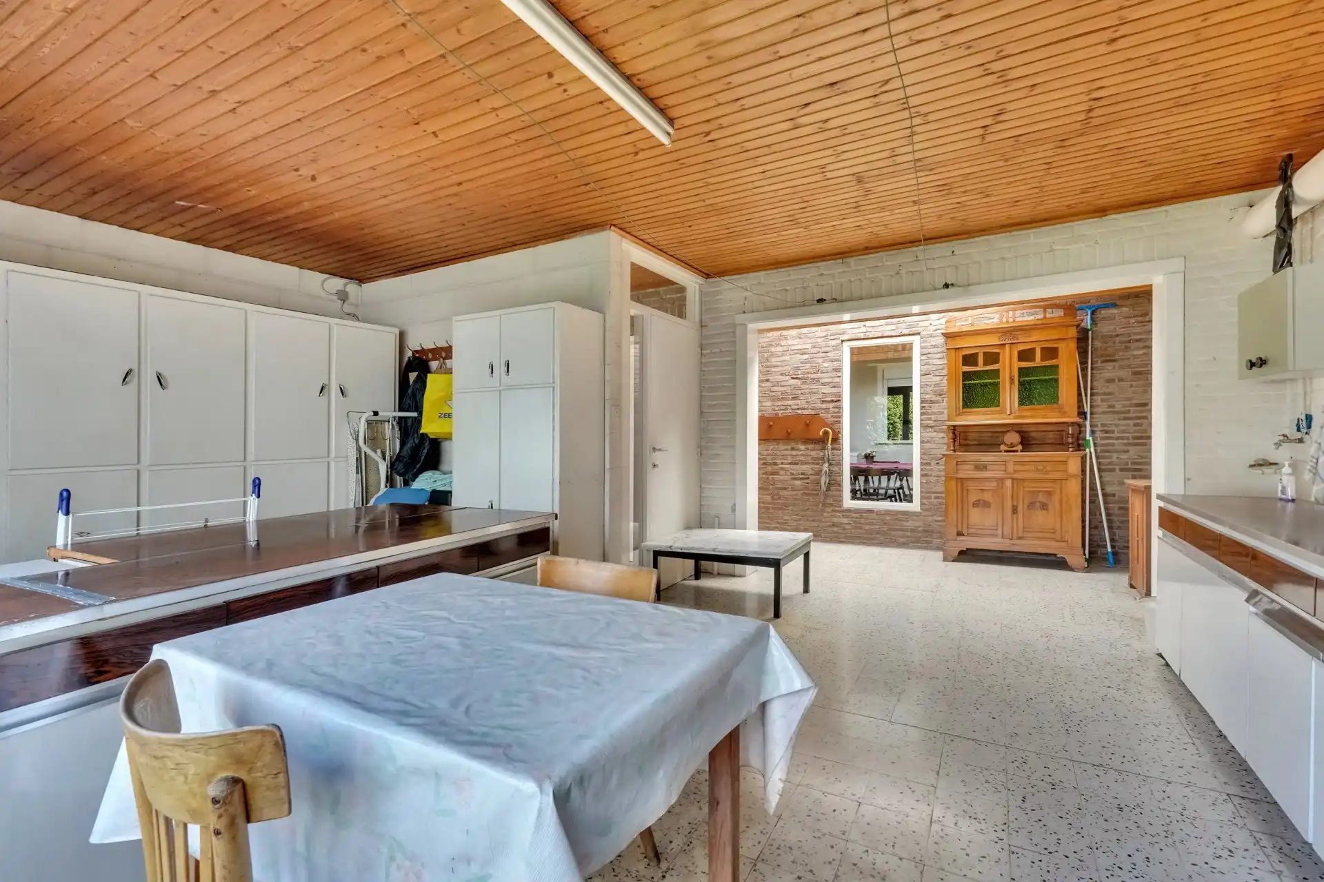 Halfopen bebouwing met 4 slaapkamers en vrijstaande garage foto 17
