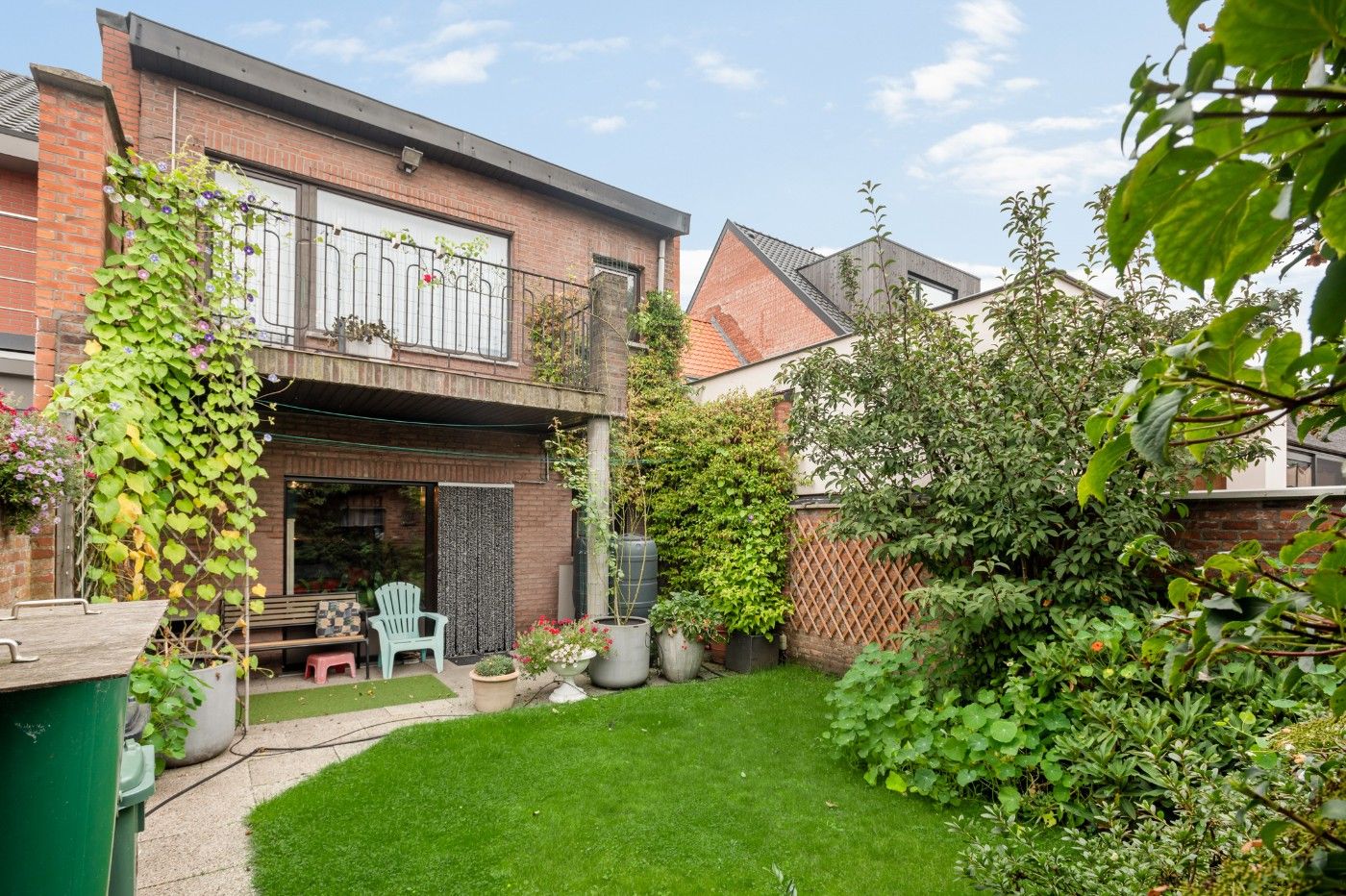 Te renoveren bel-etagewoning met 3 slpk., inpandige garage en tuin foto 22