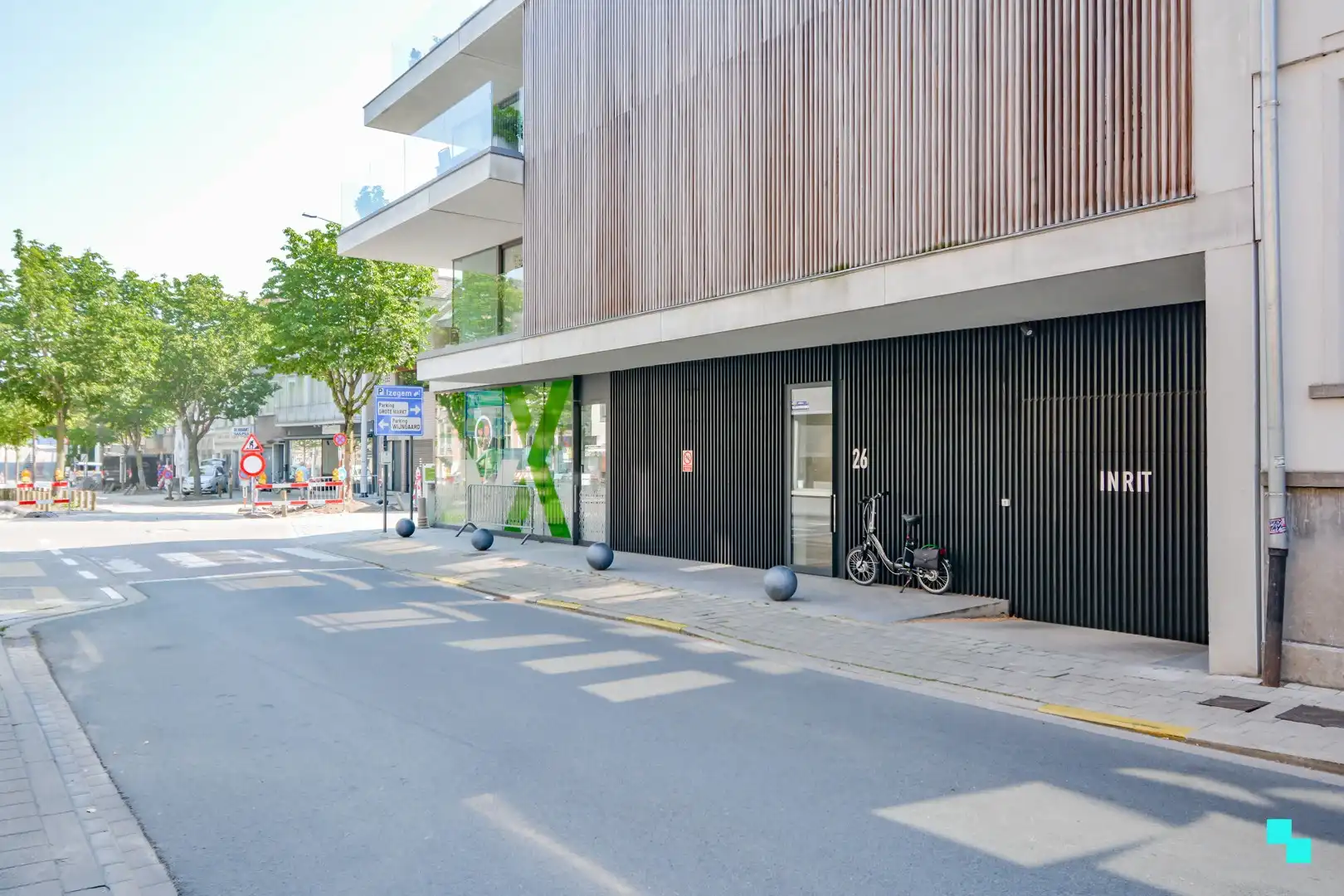 Autostaanplaats gelegen in ondergrondse parking van Residentie Mondriaan foto 9