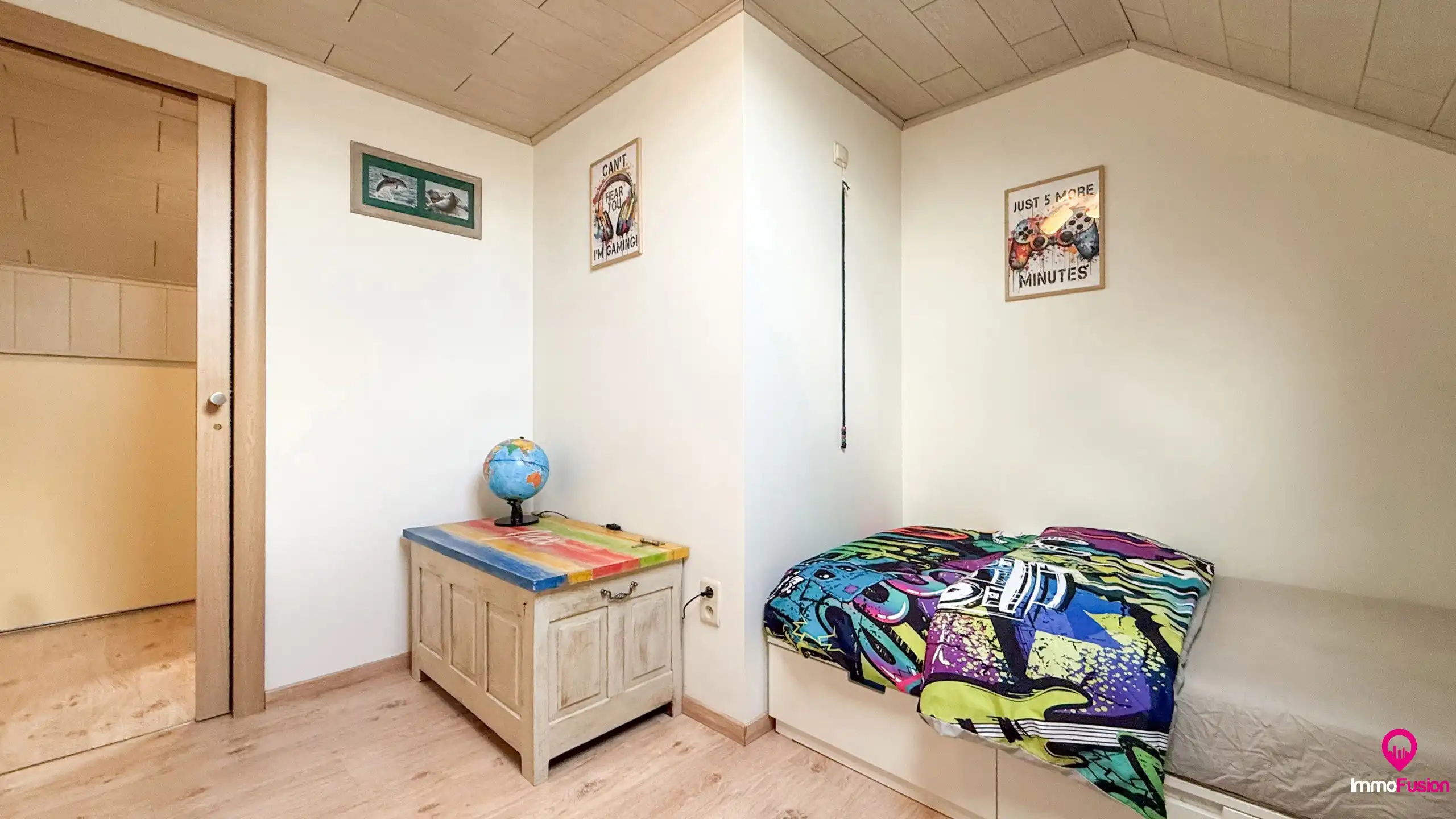 Charmante woning met 5 slaapkamers op een ruim perceel foto 36