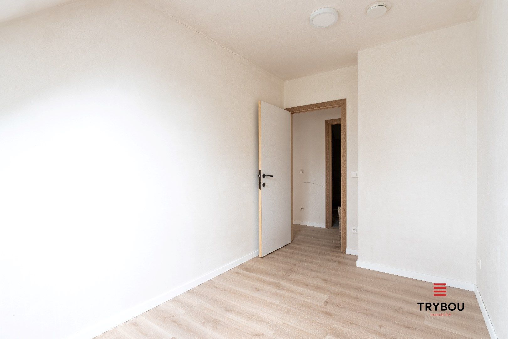 Gezellige huurwoning met 3 slaapkamers en tuin foto 18