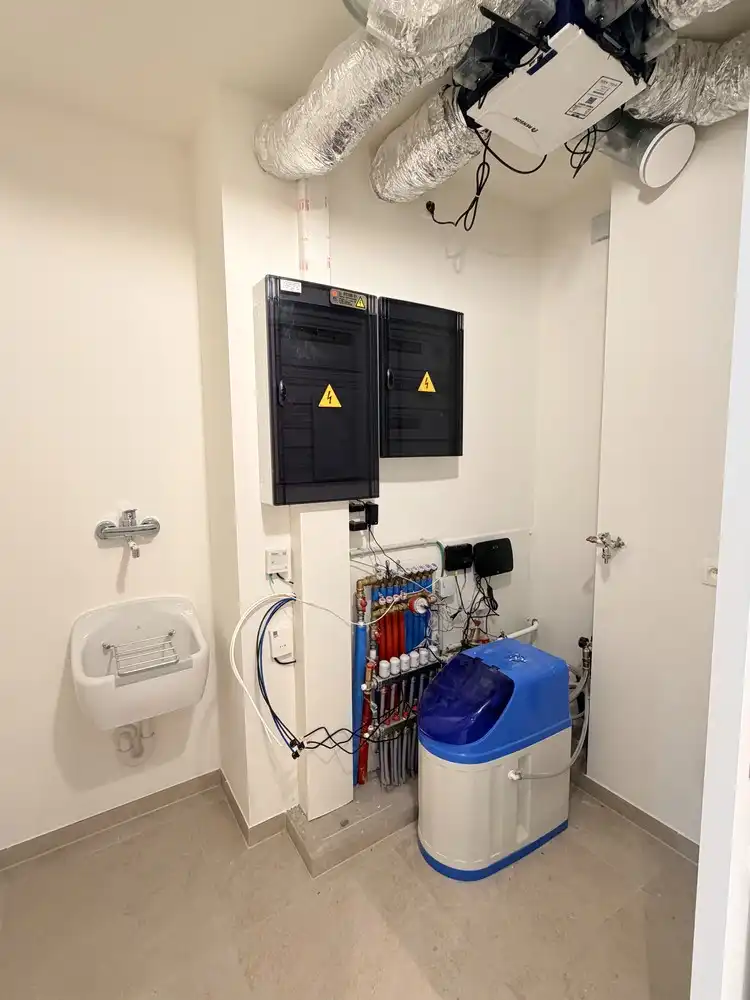 Hoogwaardig afgewerkt nieuwbouwappartement met 2 slaapkamers + kelderberging en staanplaats foto 7