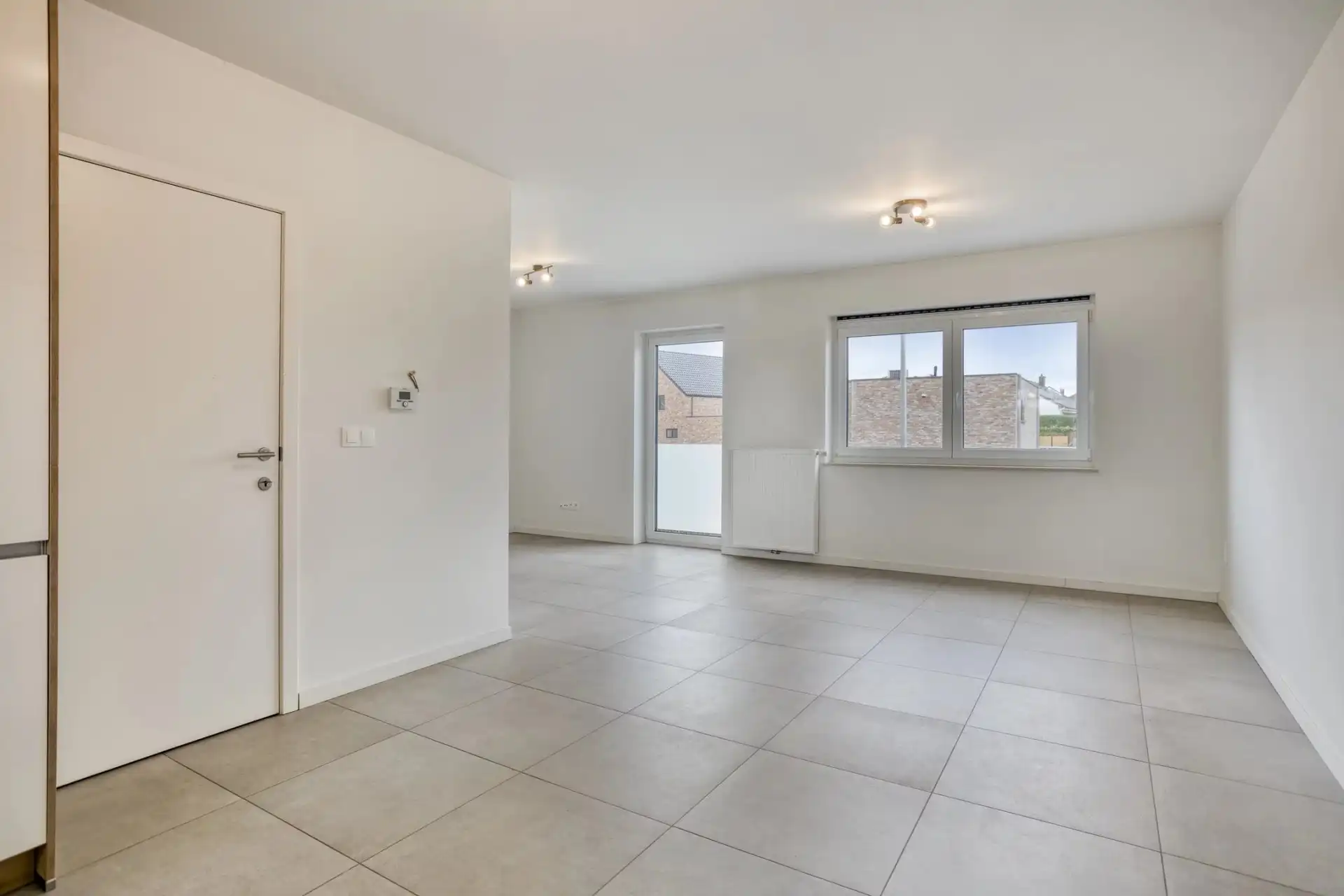 ENERGIEZUINIGE RECENTE WONING MET 4 SLAAPKAMERS MET GARAGE IN GINGELOM foto 2