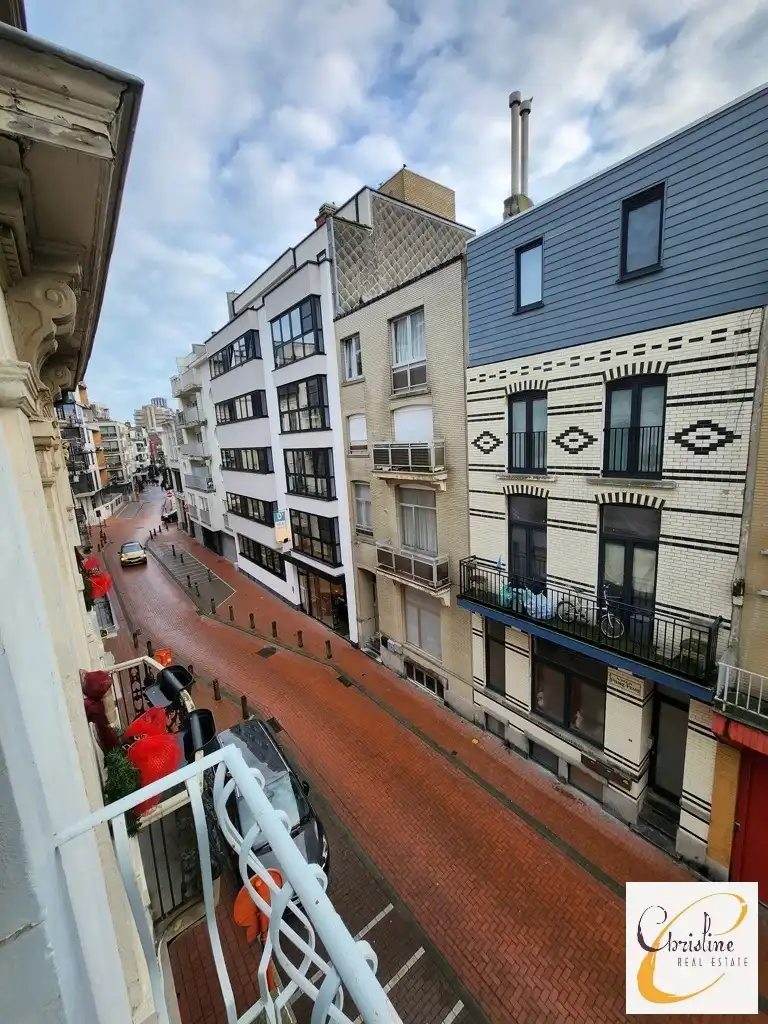Karaktervol investeringspand op topligging in Blankenberge  foto 6