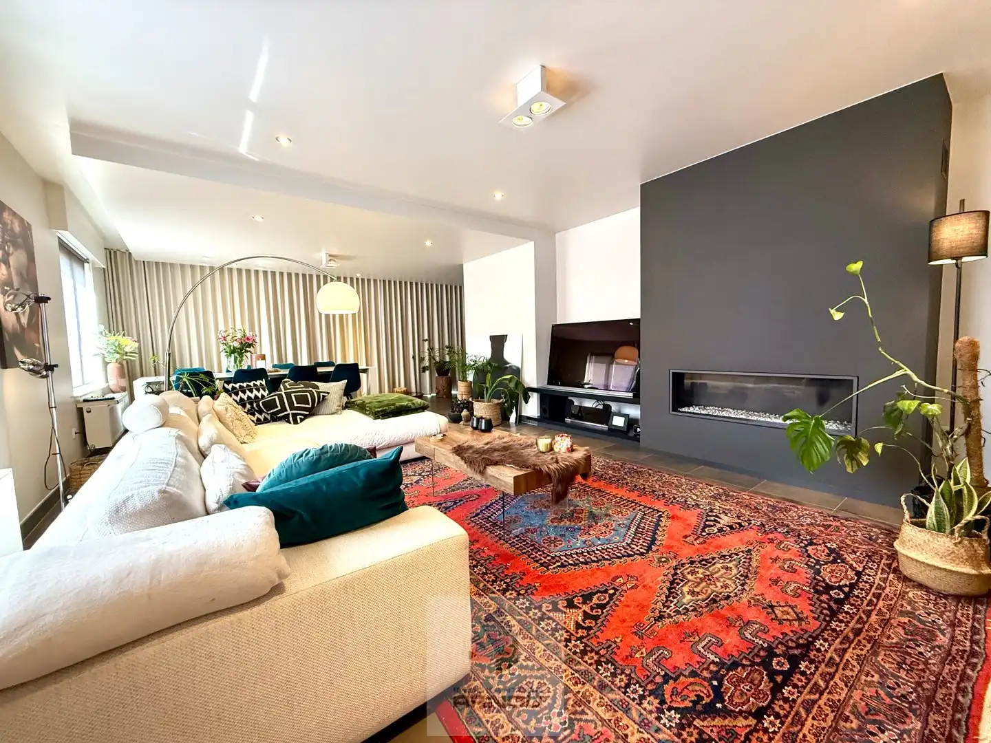 Moderne, instapklare en verrassend ruime gezinswoning in rustige doodlopende straat foto 6