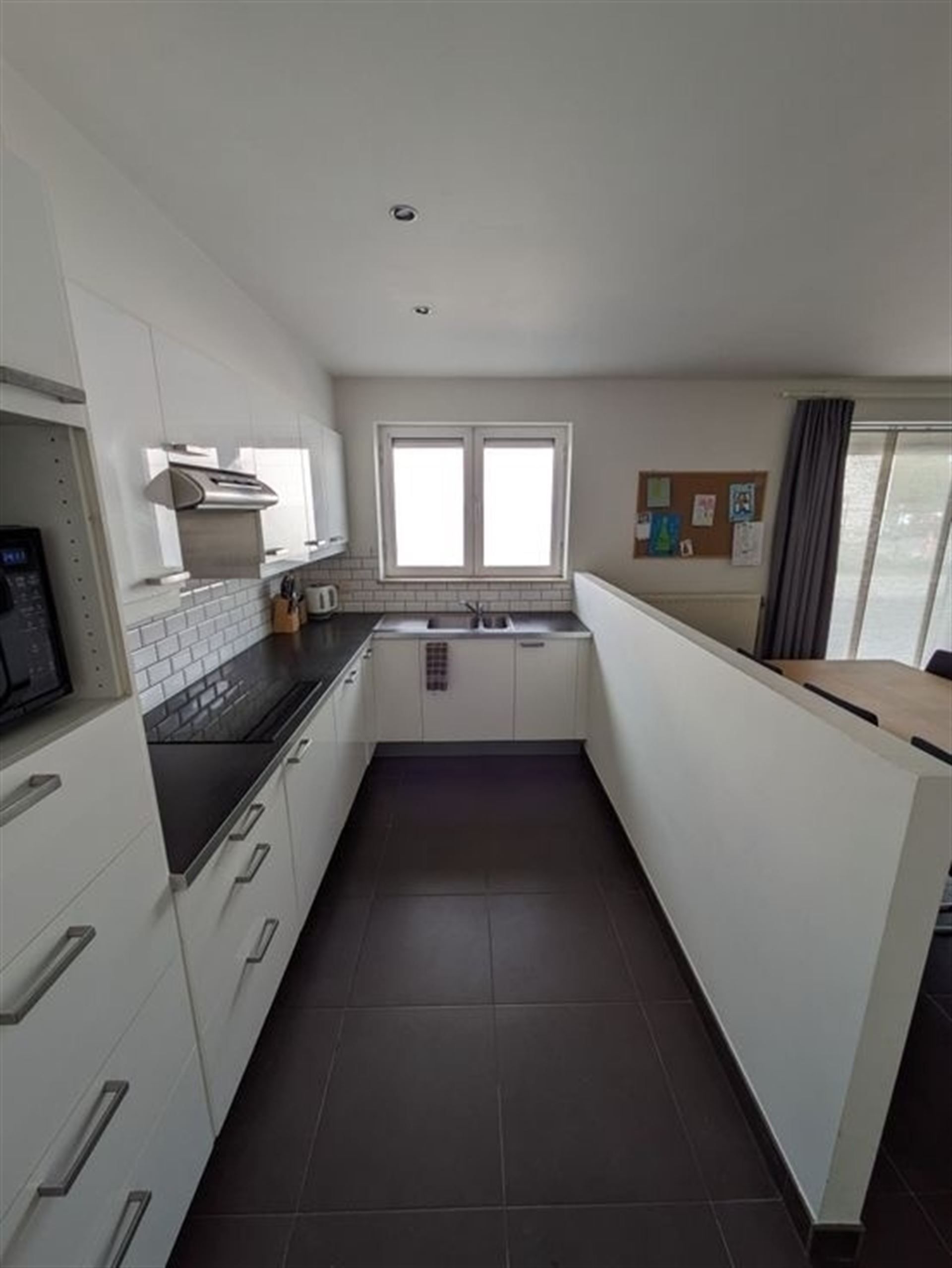 Gelijkvloersappartement met 3 slaapkamers foto 3