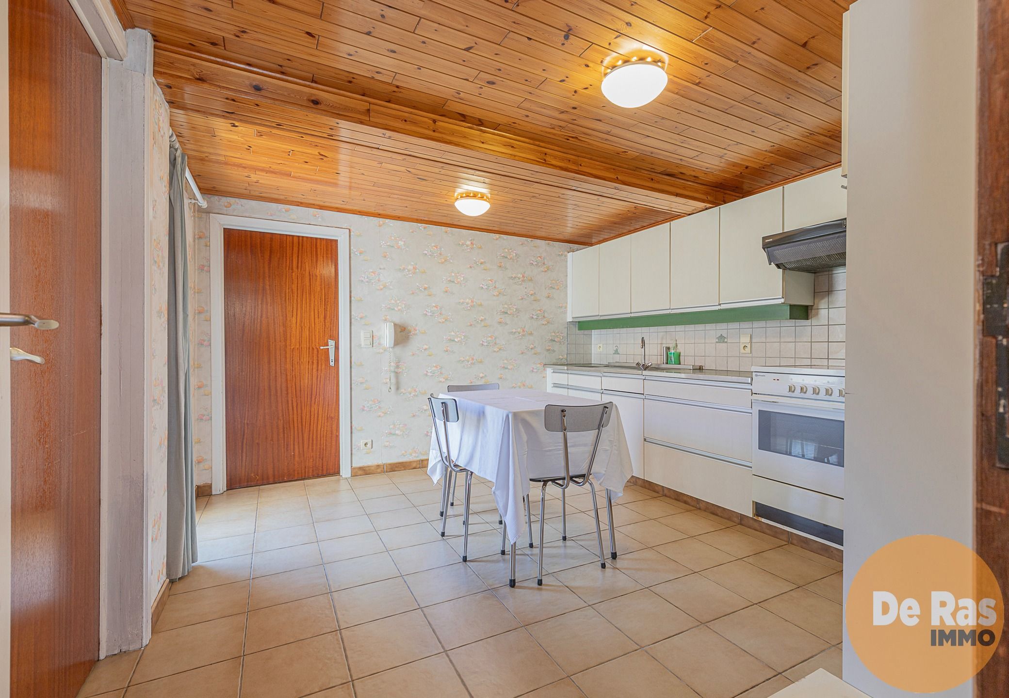LEDE - Verzorgde, te renoveren woning op een goeie ligging foto 6