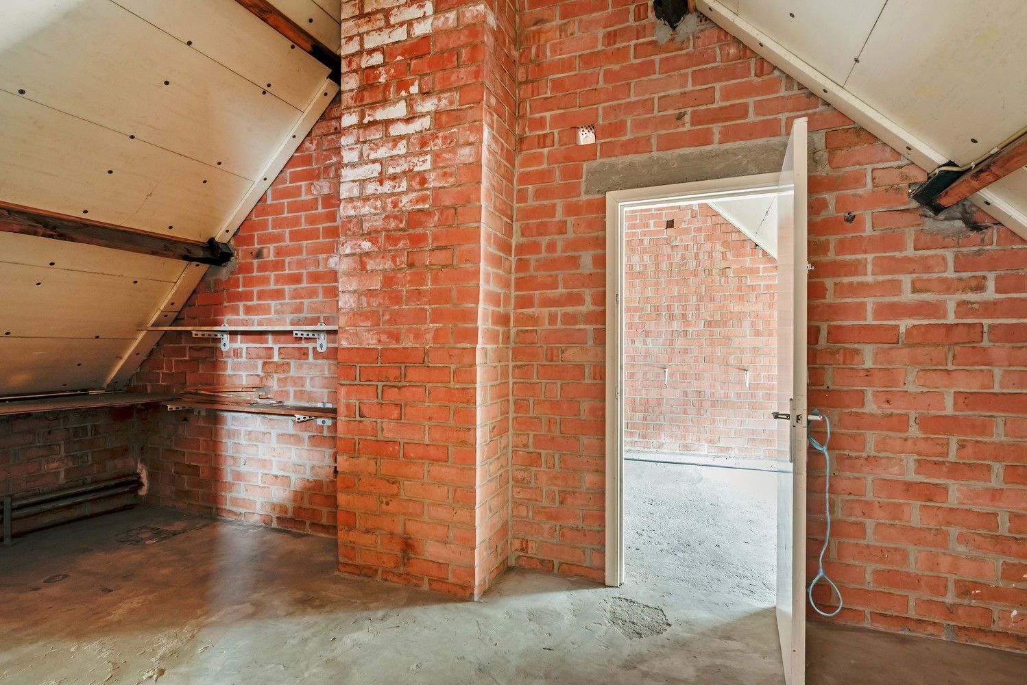 Ruime halfopen bebouwing foto 24