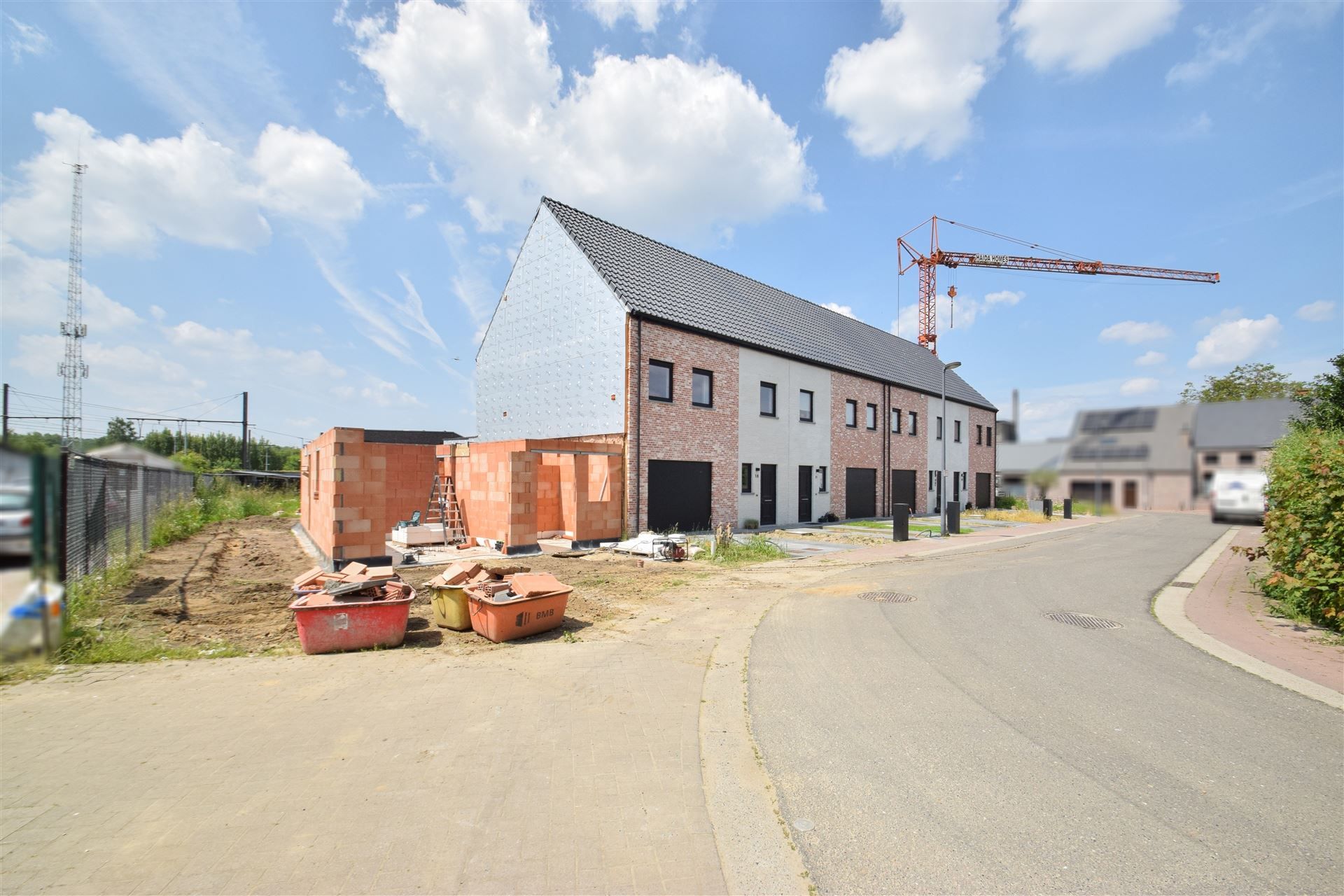 Bouwgrond met op te richten woning in een rustige woonwijk. foto 2