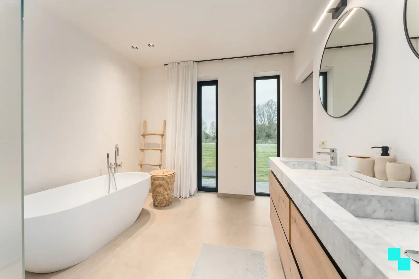 Landelijk gelegen te Ardooie: unieke nieuwbouwwoning (2023) met twee bijgebouwen op een perceel van 5.000 m² foto 16