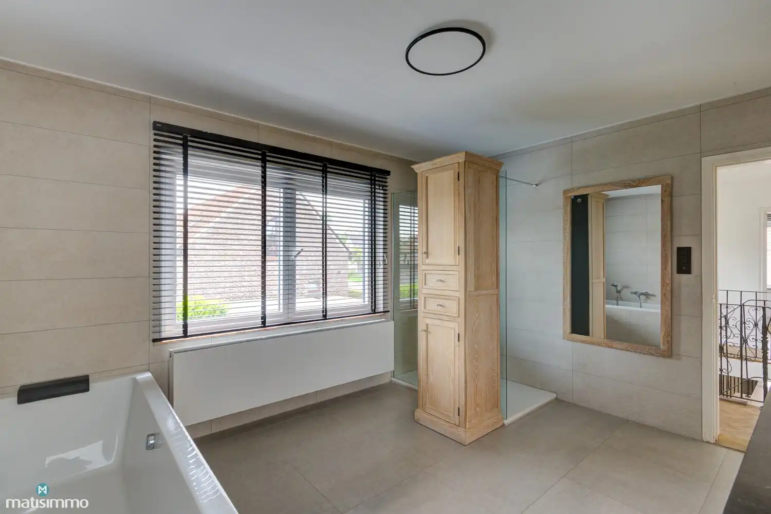 VOLLEDIG GERENOVEERDE EN ENERGIEZUINIGE WONING MET DUBBELE GARAGE EN OPSLAGRUIMTE IN HERDEREN foto 18