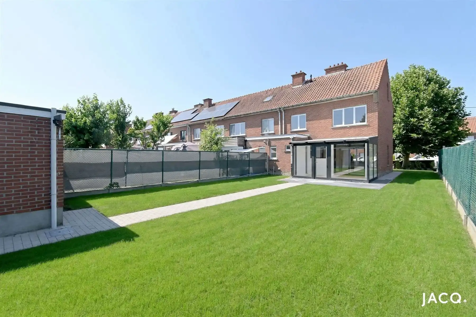 Prachtige woning met 3 slaapkamers, grote tuin en garage ! foto 24