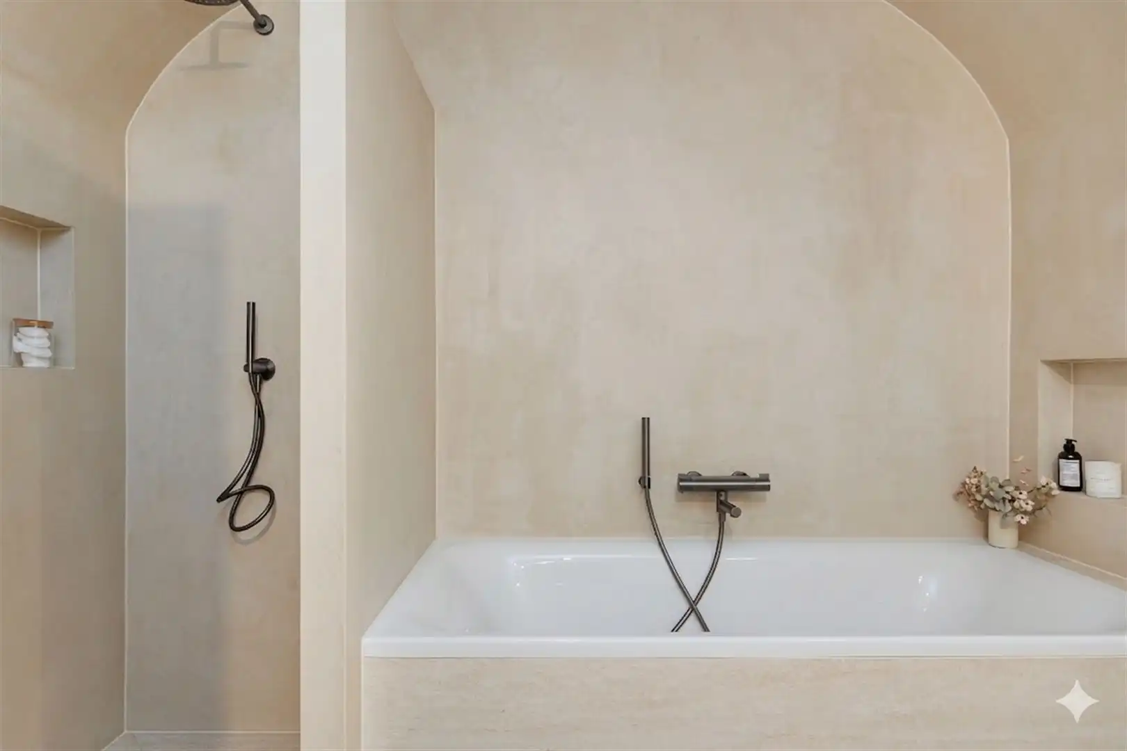 Renovatie met Parijse flair & stadstuin foto 25