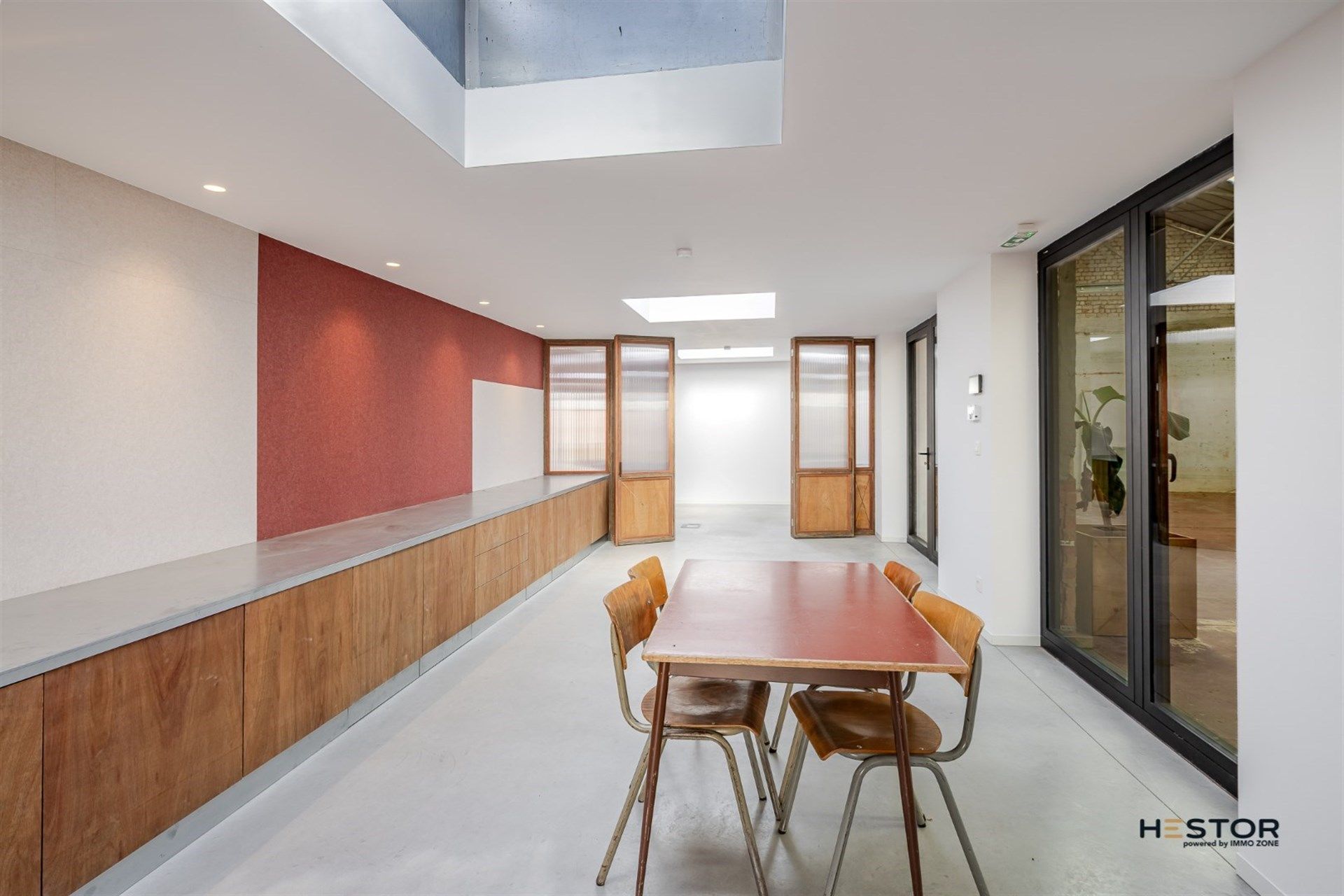 Stijlvol kantoor met veelzijdig magazijn in Sint-Niklaas foto 4