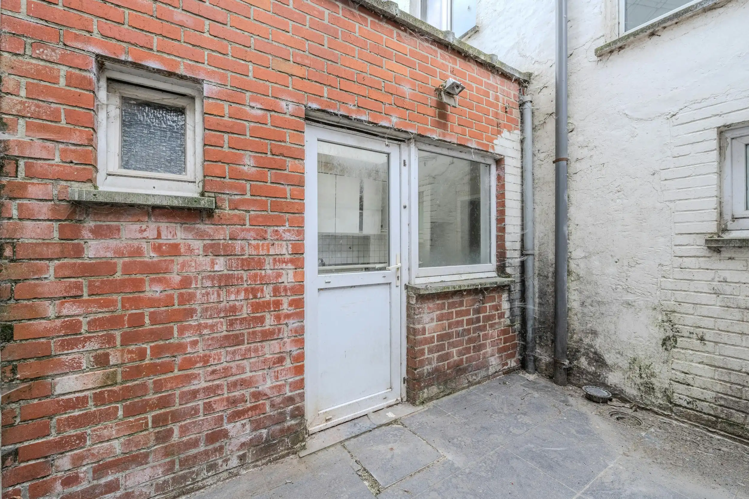 Te renoveren woning met 4 slaapkamers te Oostende foto 7