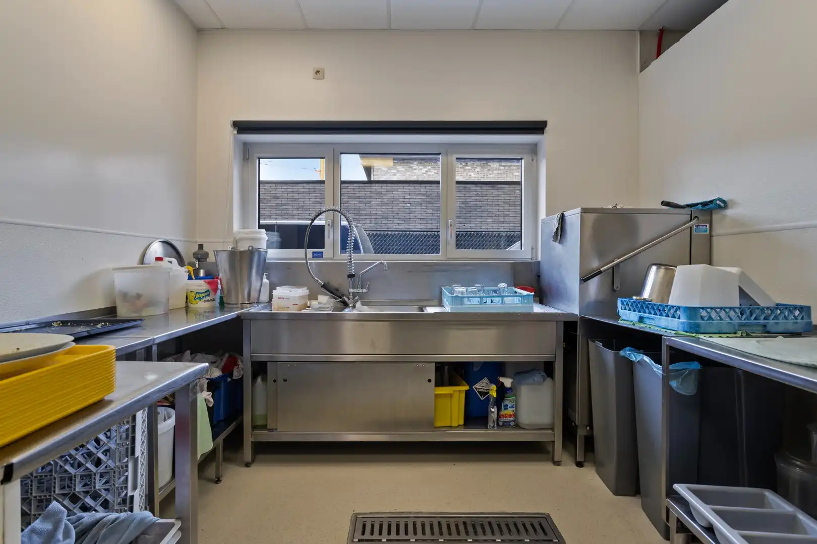 Gekende frituur met twee appartementen te Diksmuide foto 9