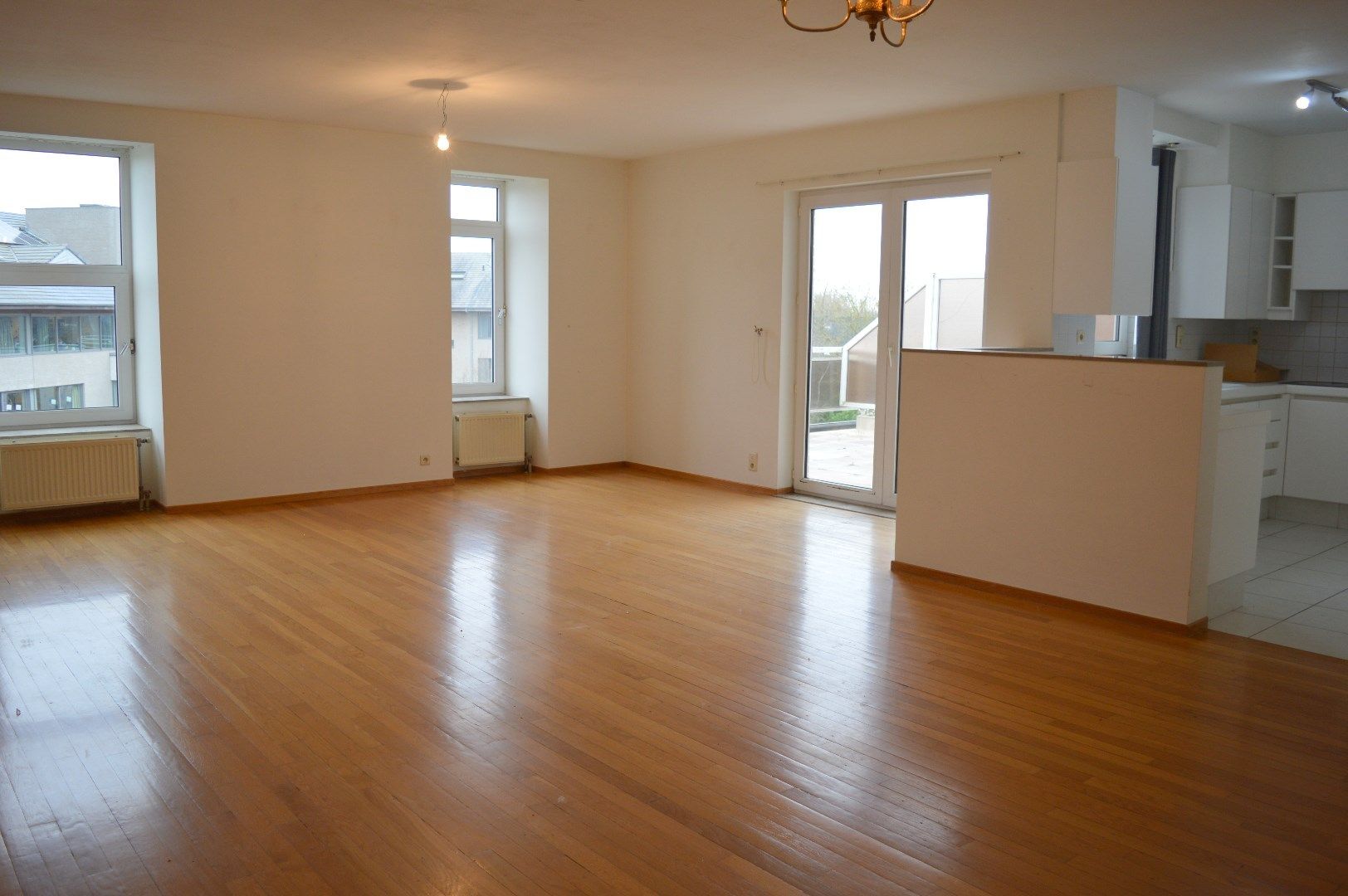 Gezellig dakappartement met terras in Gullegem met 2 slaapkamers foto 2