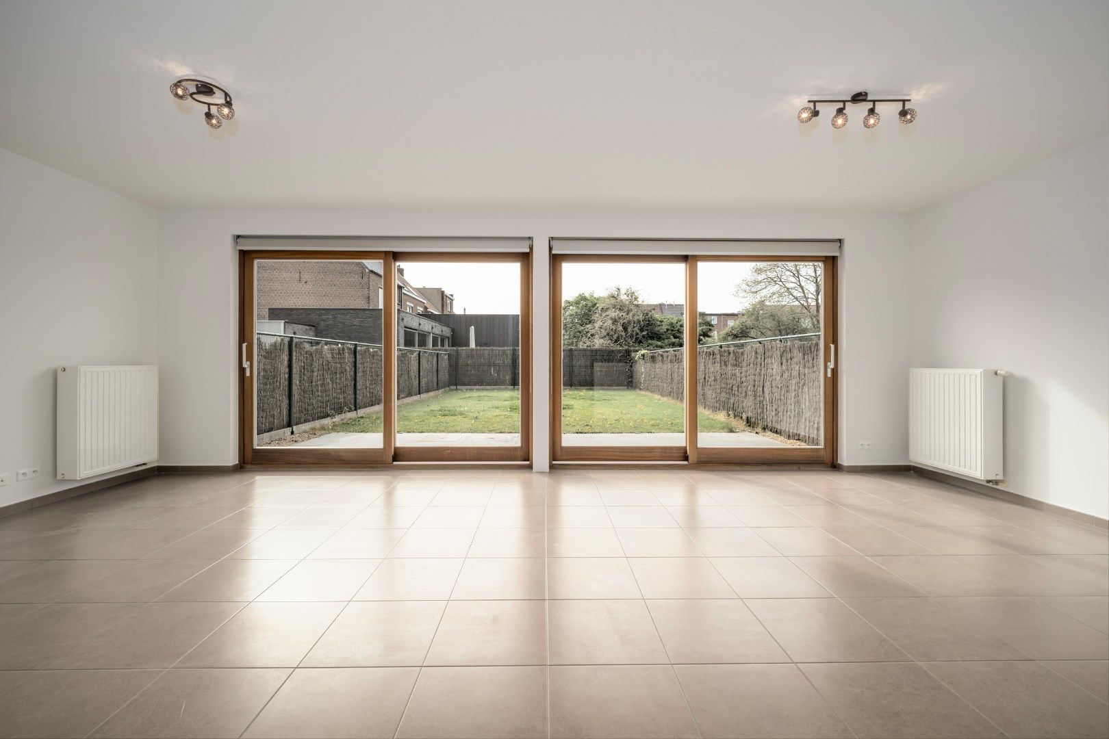 INSTAPKLARE WONING IN IZEGEM foto 2