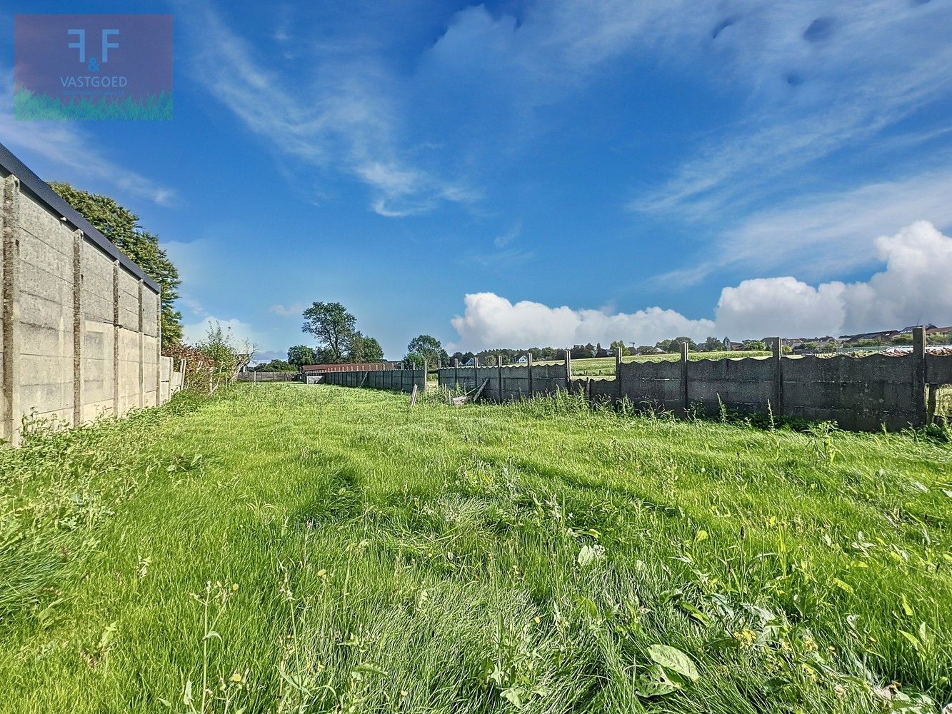 Compleet vernieuwde woning met een zee aan ruimte te koop in Sint-Lievens-Houtem foto 22