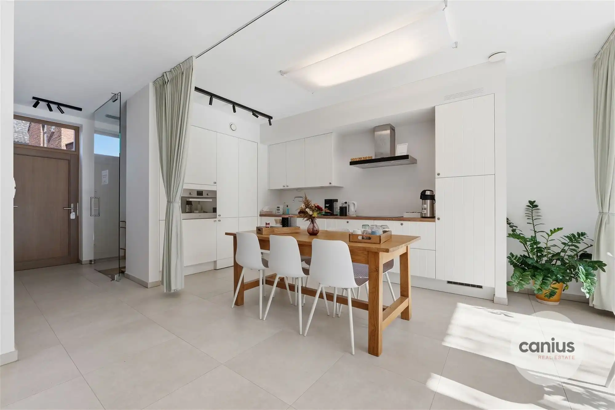 WONING MET LIFT NABIJ HET CENTRUM foto 6