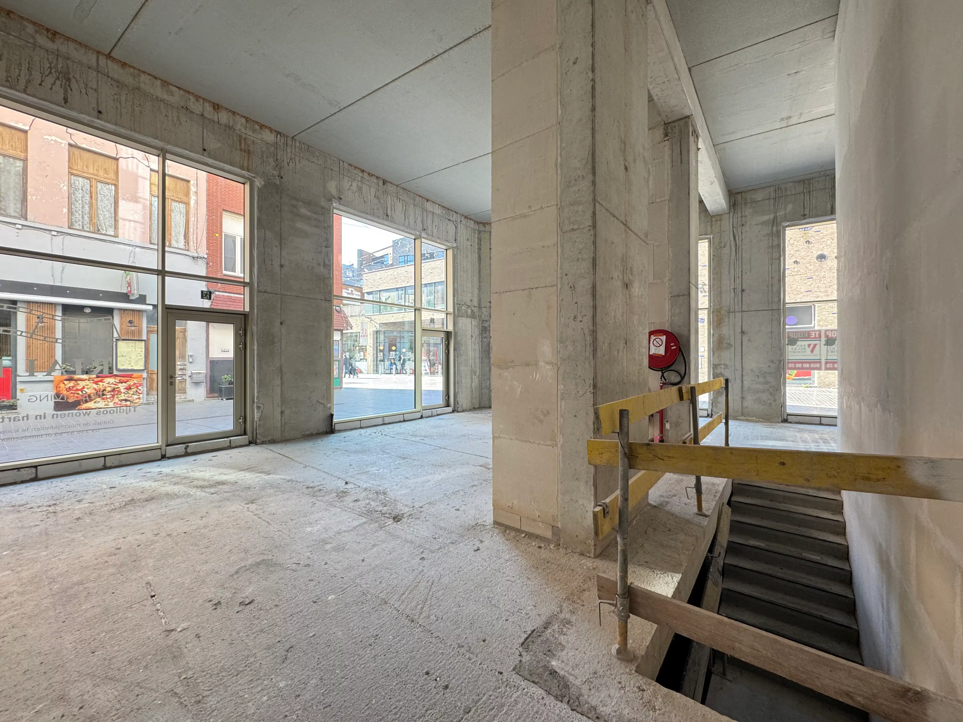 Handelsgelijkvloers 199m² foto 10