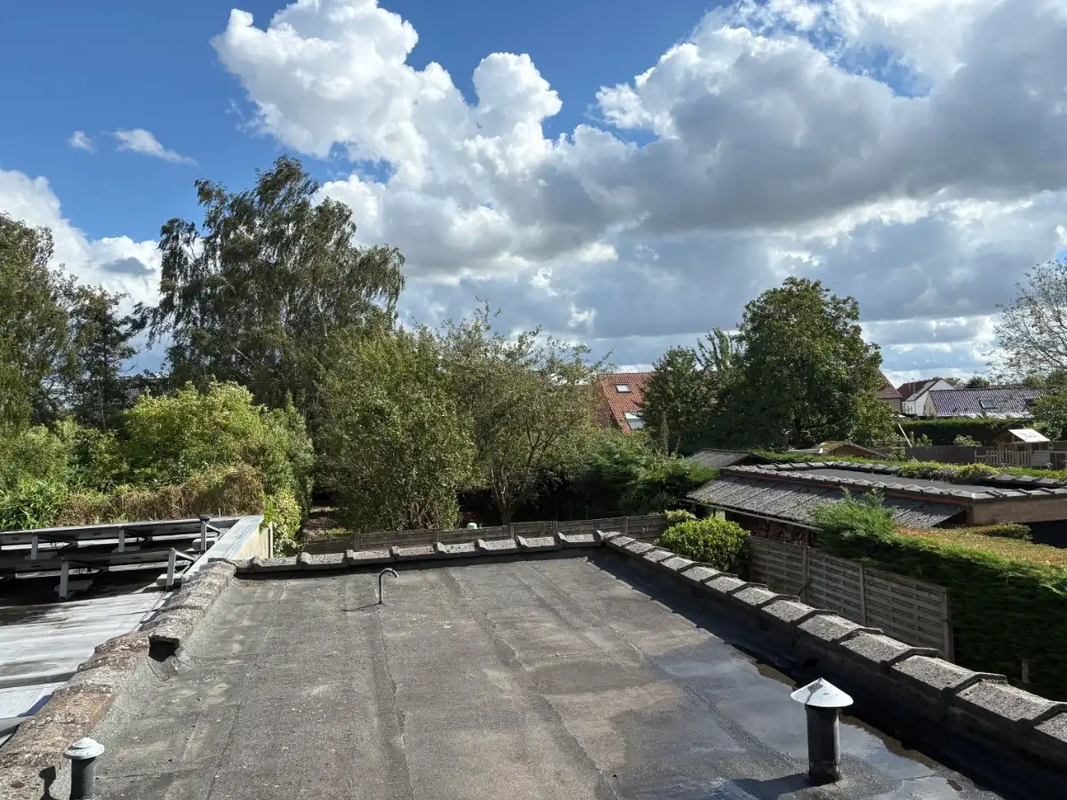 EENGEZINSWONING + garage & grote tuin foto 32