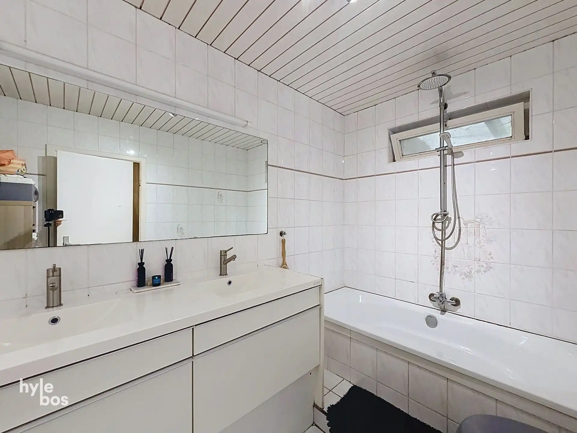 Goed gelegen instapklare woning met twee slaapkamers en mooie tuin foto 10