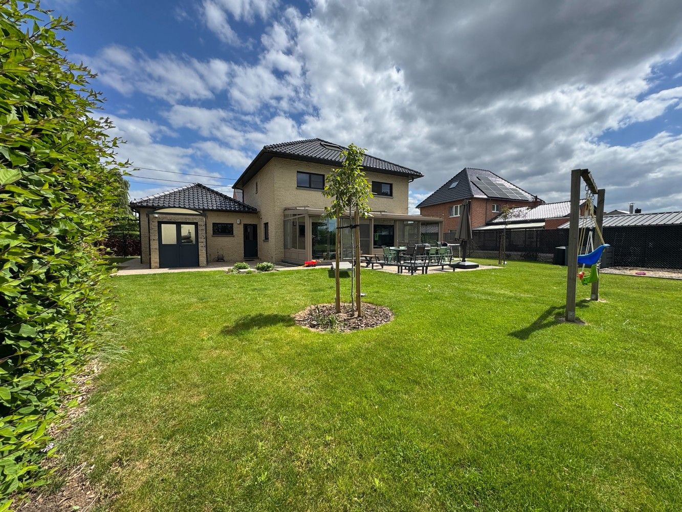 Prachtige villa met 4 slaapkamers. foto 3