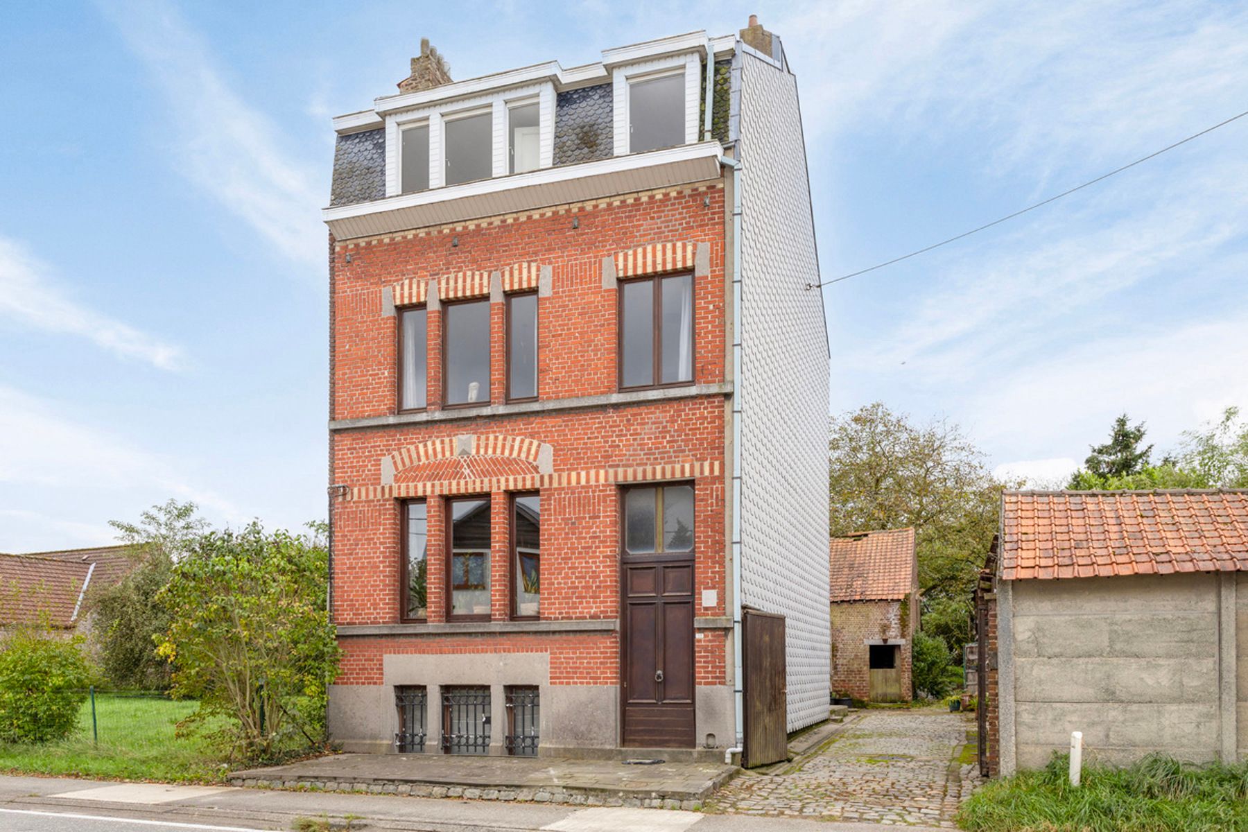 Te moderniseren herenhuis met ateliers foto 4